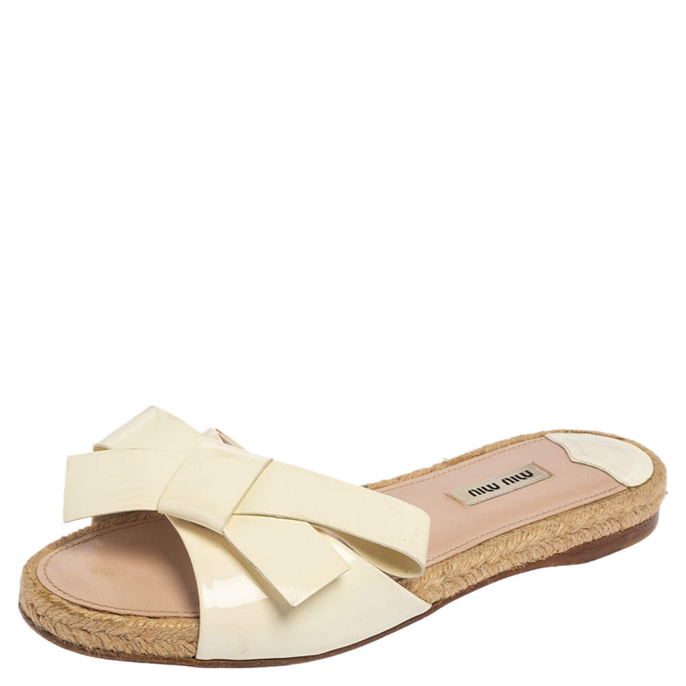 Pre Owned Miu Miu White Patent Leather Espadrille Bow Flat Slide Sandals Size 39