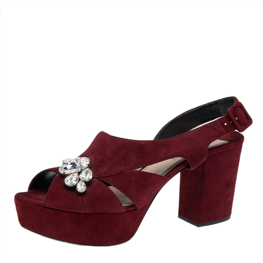 مملوكة مسبقًا Miu Miu Burgundy Suede Crystal Embellished Platform Block Heel Sandals Size 41