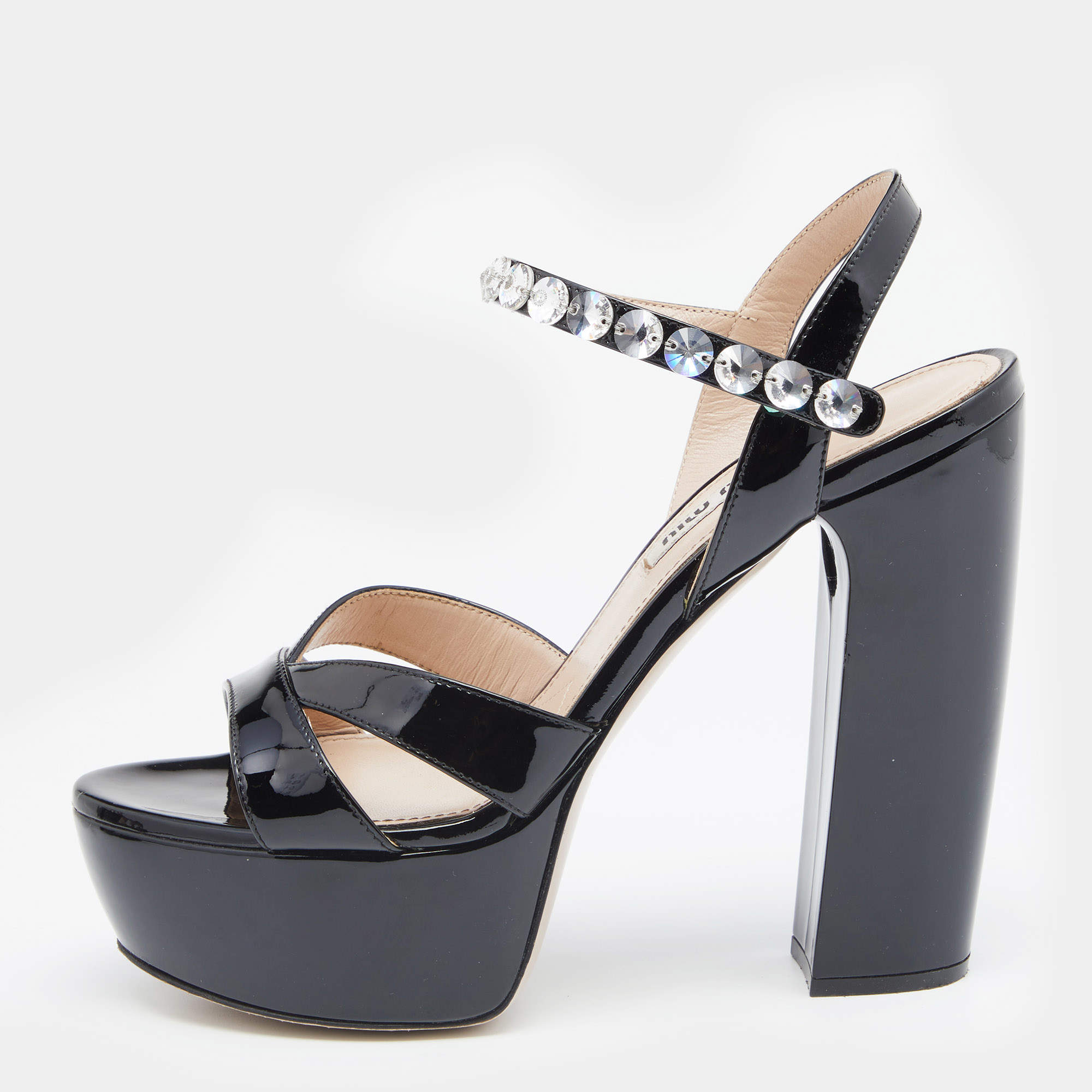Miu Miu ブラックファークリスタルミュール Miu Miu Black Patent Leather Crystal Embellishment Mule