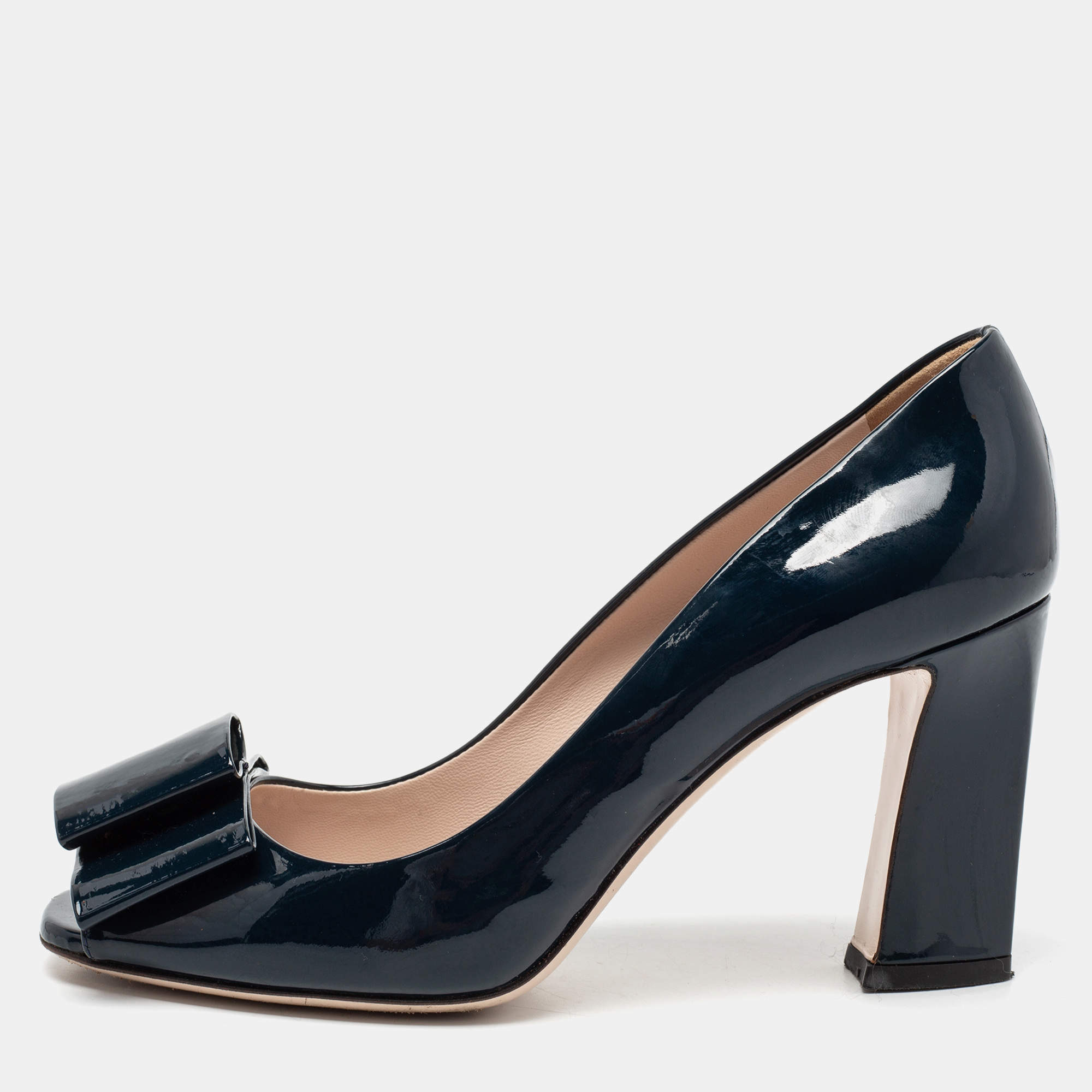 مملوكة مسبقًا Miu Miu Blue Patent Leather Bow Block Heel Pumps Size 37
