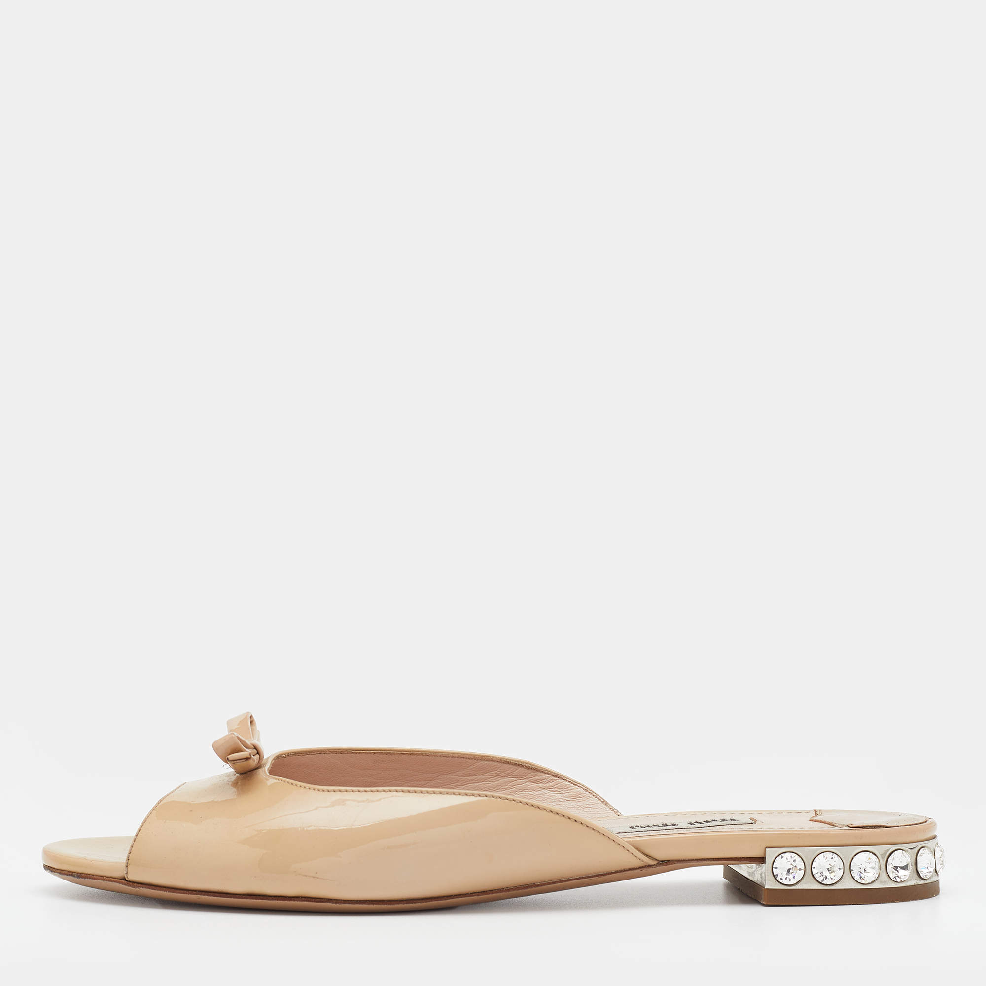 Pre Owned Miu Miu Beige Patent Leather Bow Crystal Embellished Flat Slide Sandals Size 37.5