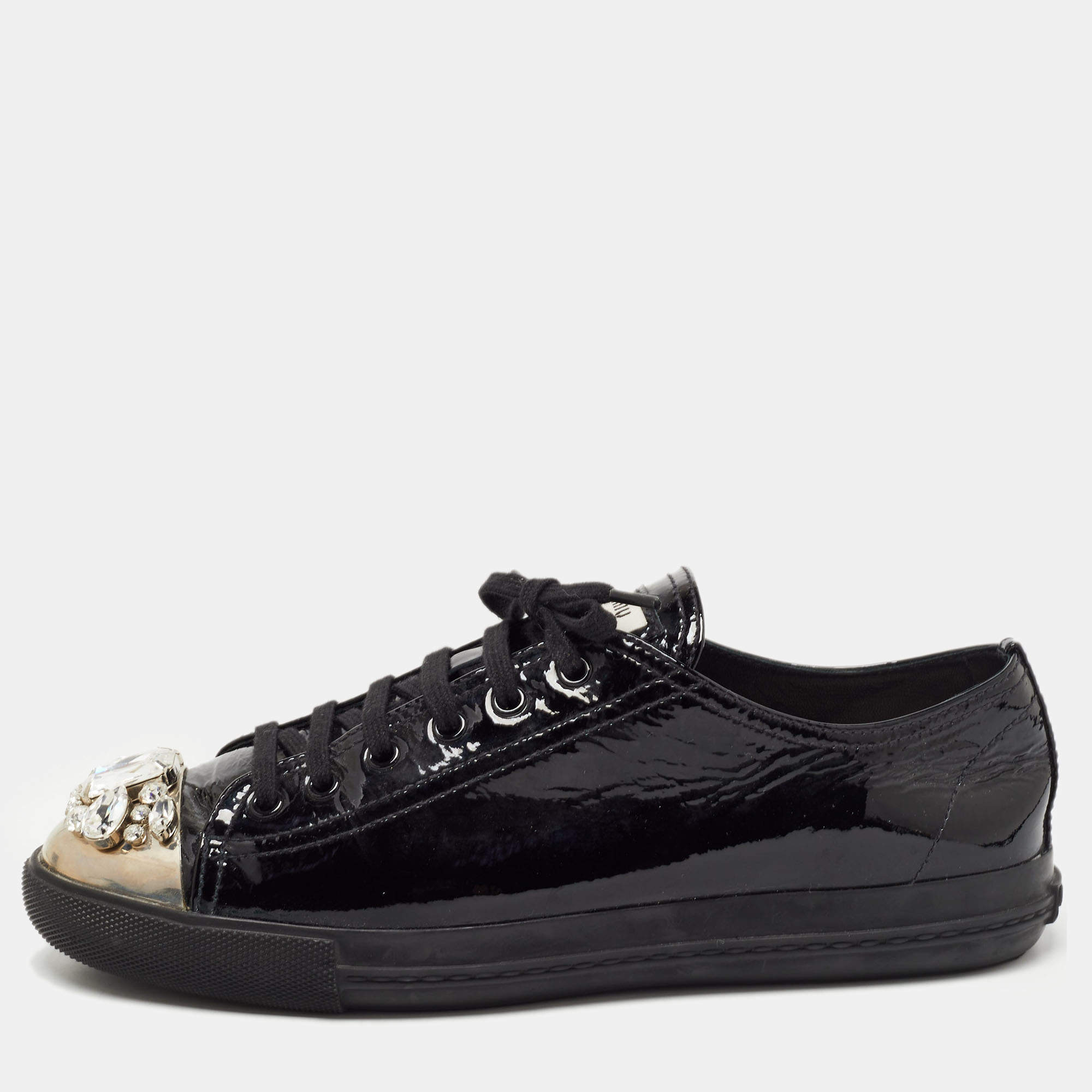 مملوكة مسبقًا Miu Miu Black Patent Leather Crystal Embellished Cap Toe Low Top Sneakers Size 41