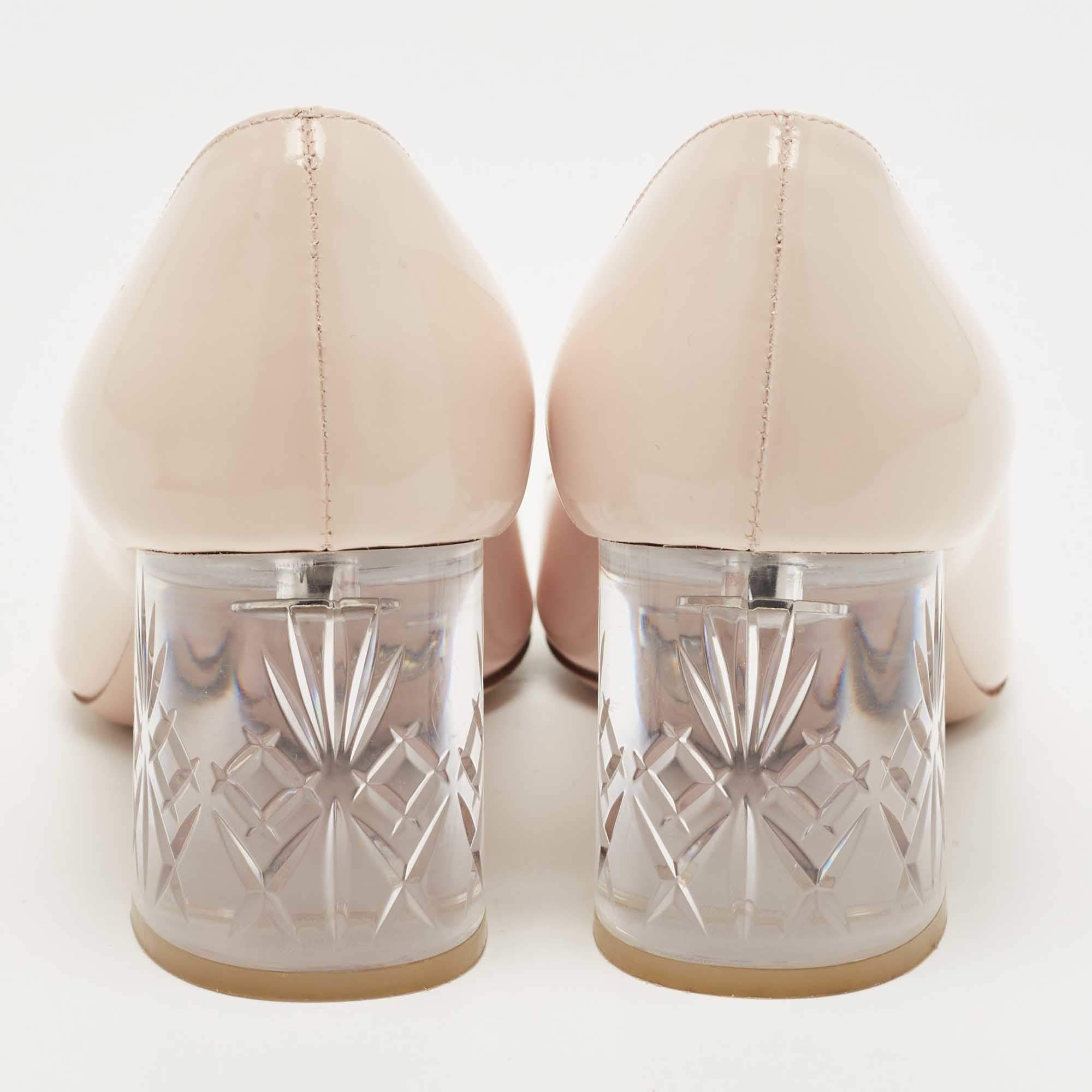 Pre Owned Miu Miu Light Pink Patent Leather Pumps Size 35
