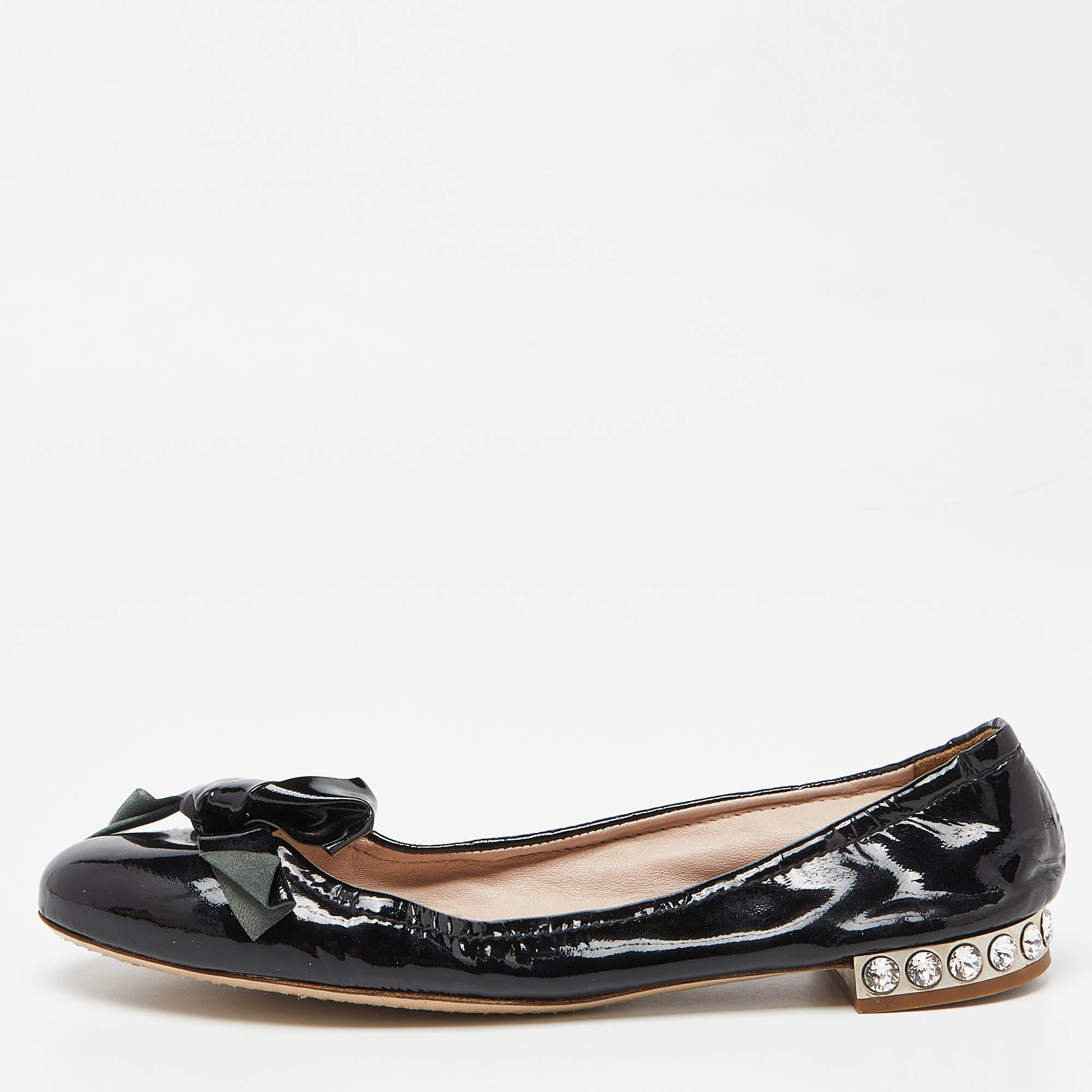 مملوكة مسبقًا Miu Miu Black Patent Leather Crystal Embellished Bow Ballet Flats Size 37.5
