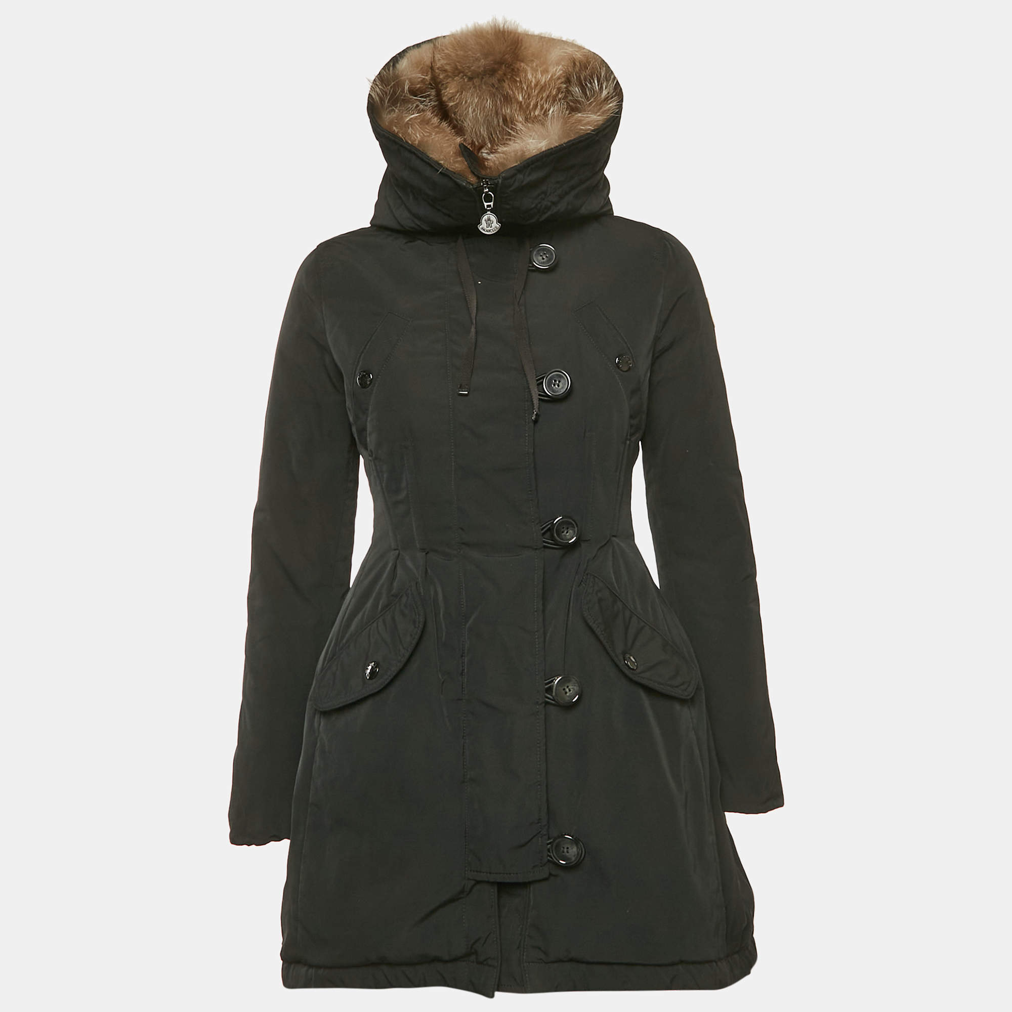 Pre Owned جاكيت مونكلر منفوش أسود بفرو حقيقي صناعي مقاس صغير جدًا (إكس سمول)