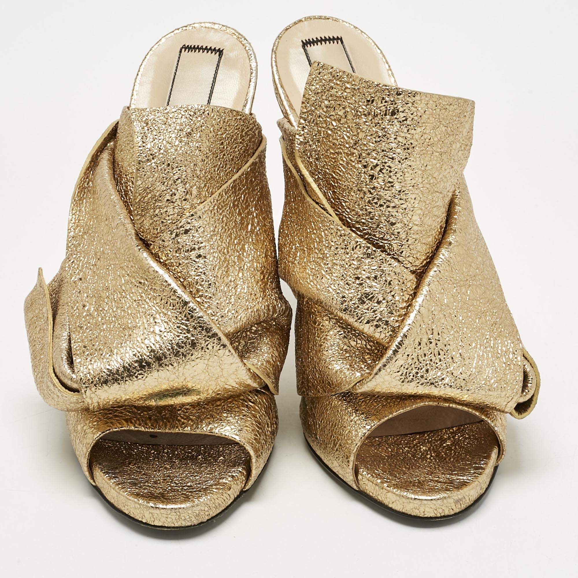 Pre Owned Nº21 Gold Leather Raso Knot Mules Size 41