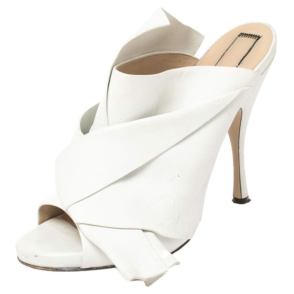 مملوكة مسبقًا N21 White Leather Ronny Pleated Mules Size 40