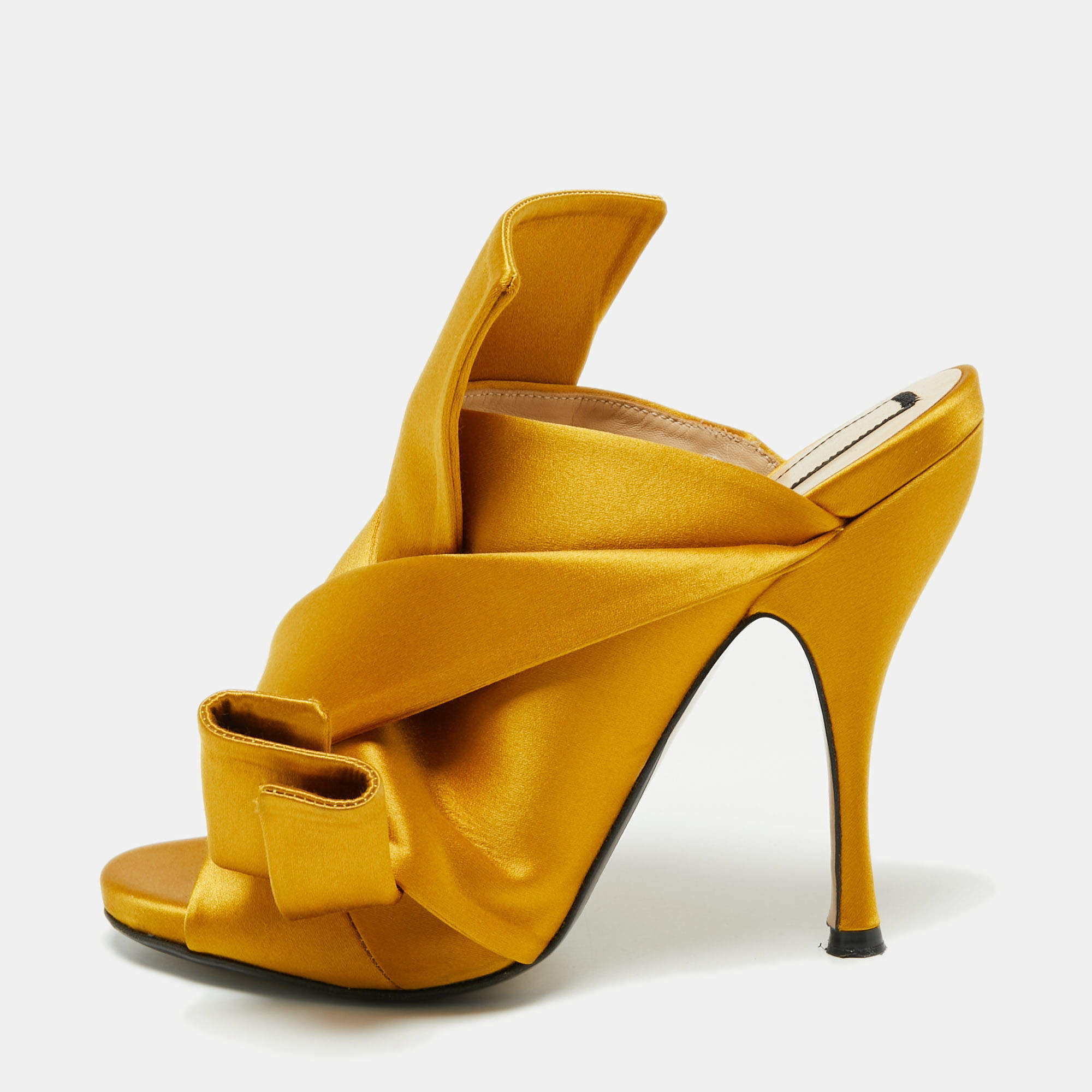 Pre Owned N°21 Mustard Pleated Satin Ronny Mules Size 37
