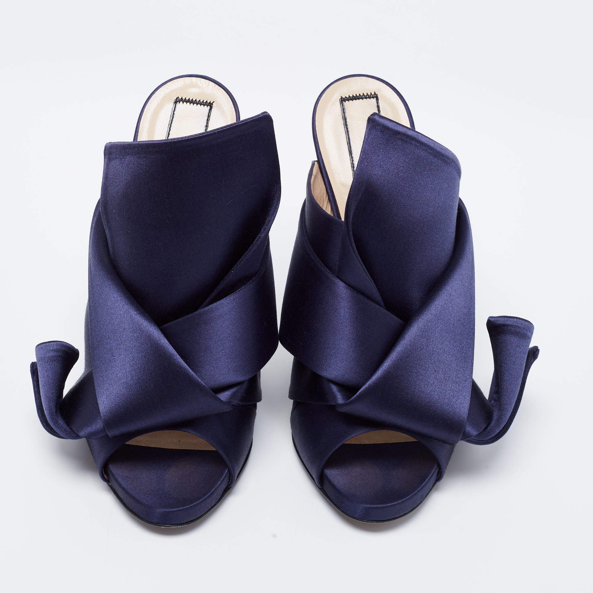 Pre Owned Nº21 Navy Blue Satin Raso Knot Peep Toe Mules Size 38