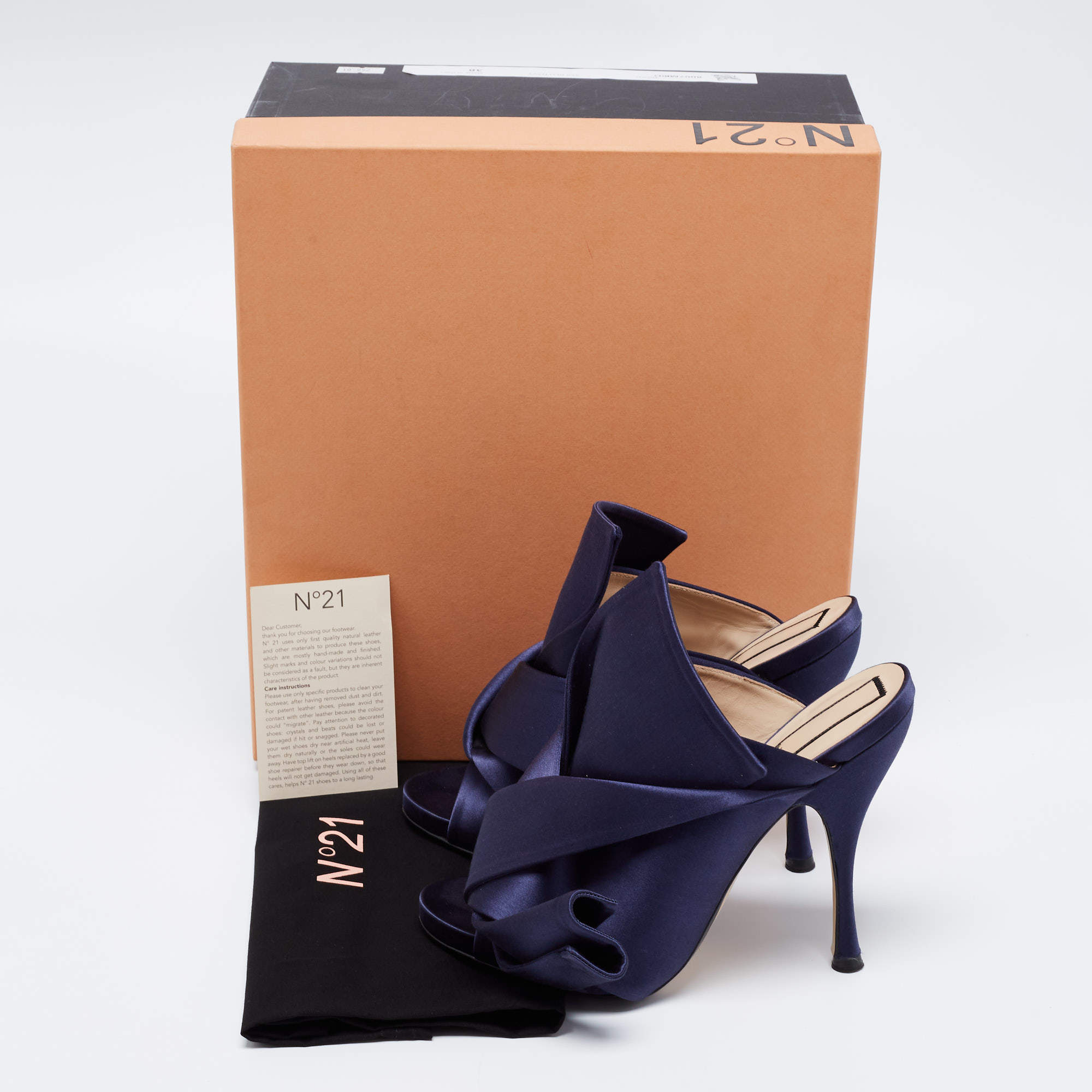 Pre Owned Nº21 Navy Blue Satin Raso Knot Peep Toe Mules Size 38