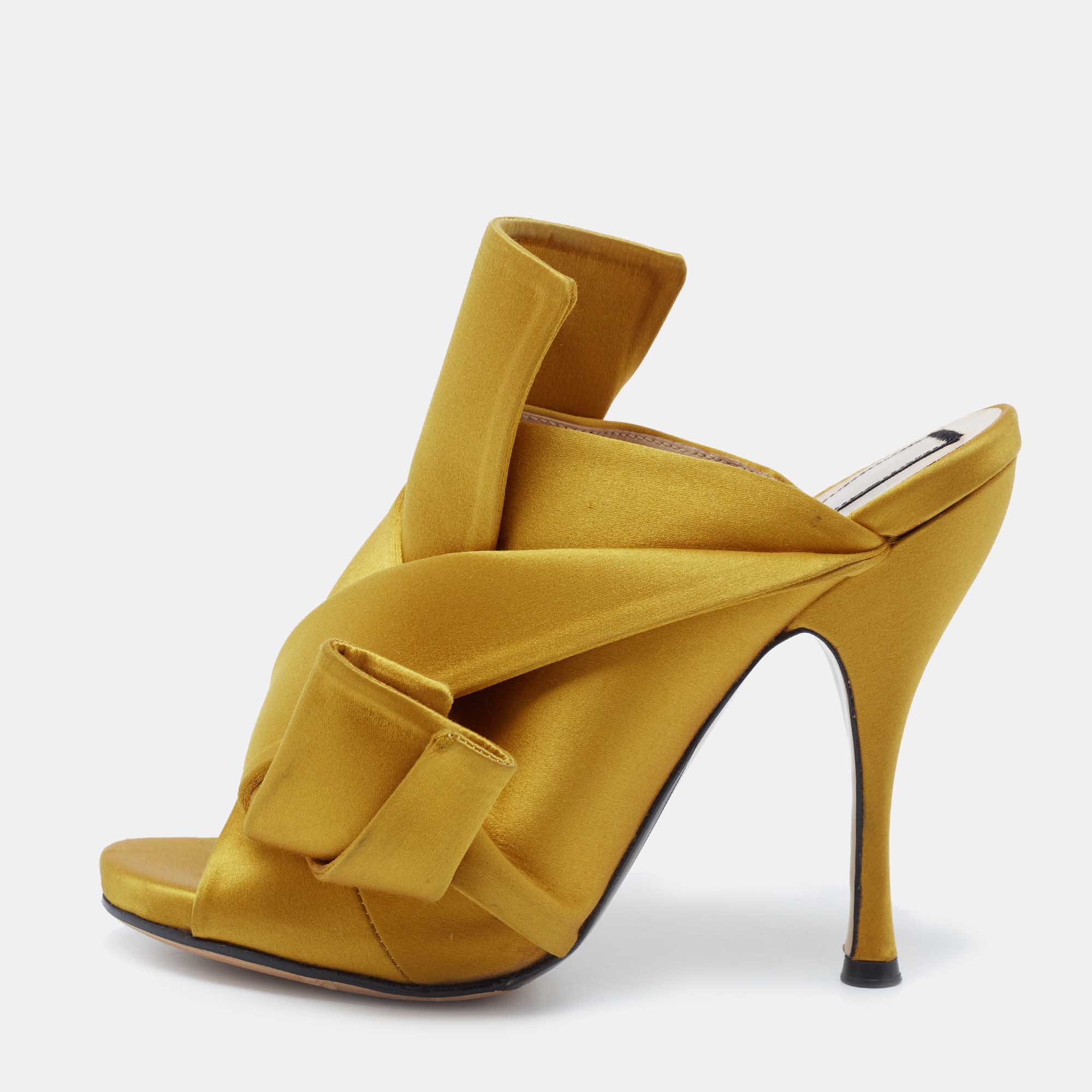 Pre Owned N°21 Yellow Satin Ronny Pleated Slide Sandals Size 38
