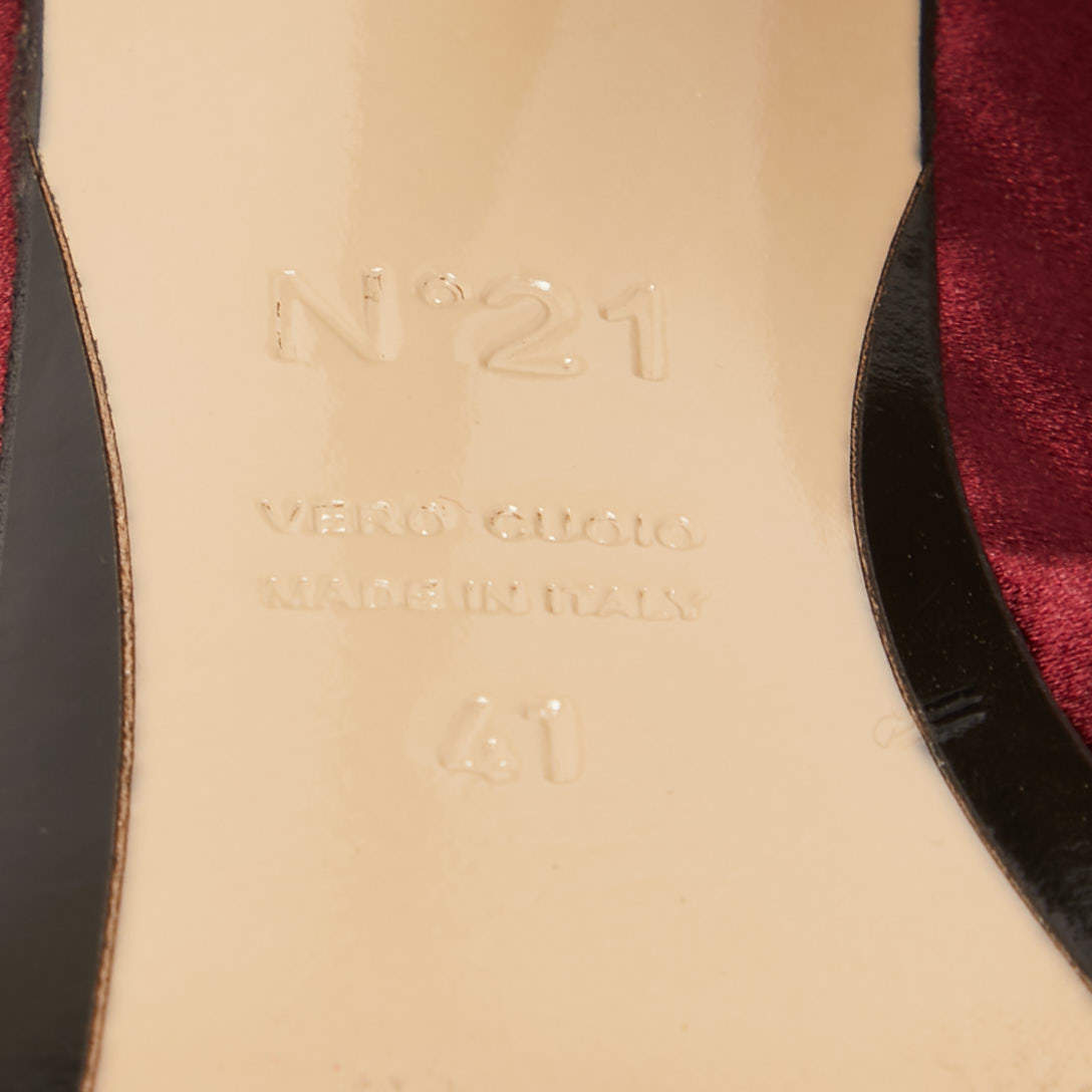 مملوكة مسبقًا N°21 Burgundy Satin Ronny Pleated Mules Size 41
