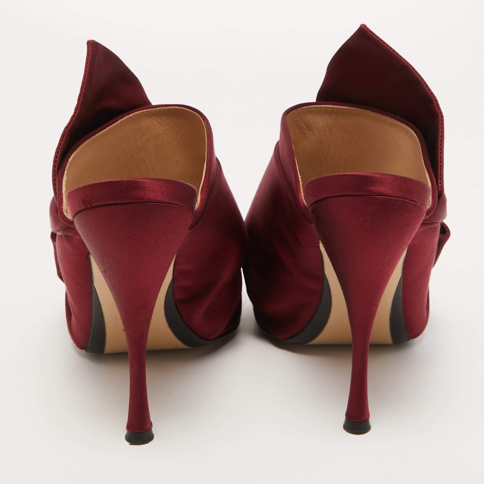 مملوكة مسبقًا N°21 Burgundy Satin Ronny Pleated Mules Size 41