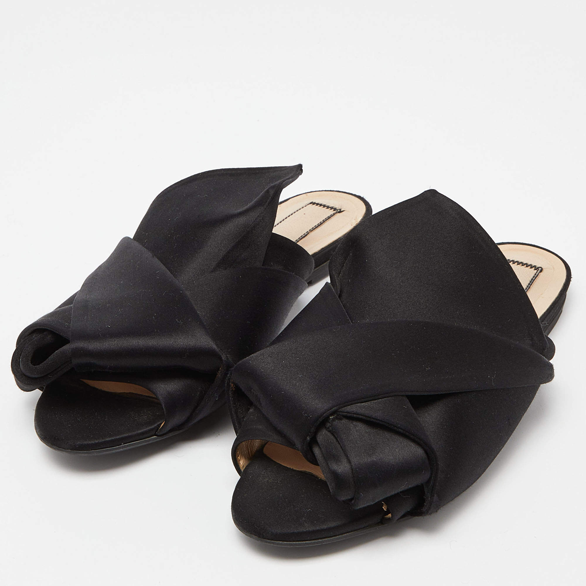 Pre Owned Nº21 Black Satin Raso Knot Peep Toe Flat Mules Size 38