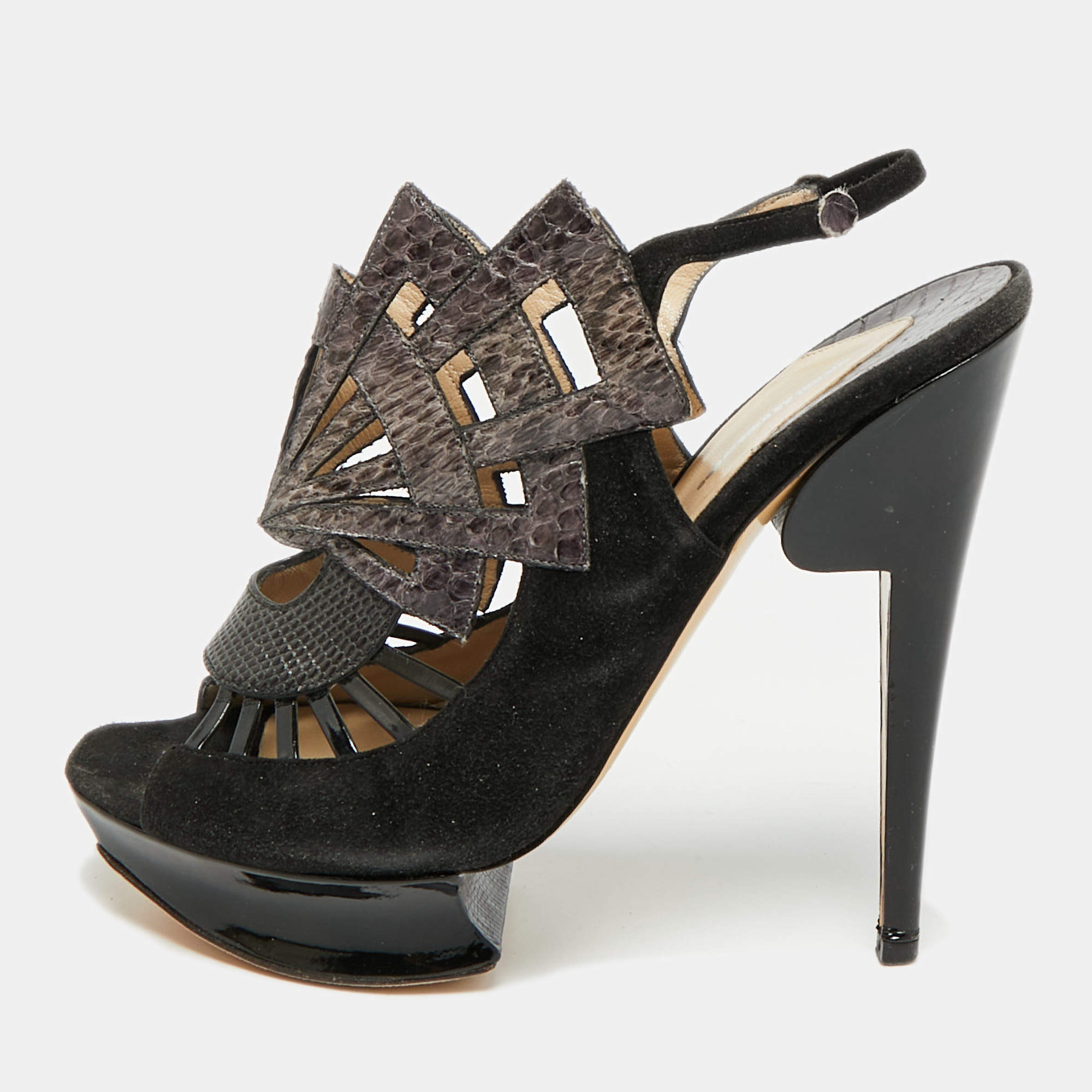 مملوكة مسبقًا Nicholas Kirkwood Size 38.5 Black Watersnake and Suede Slingback Sandals