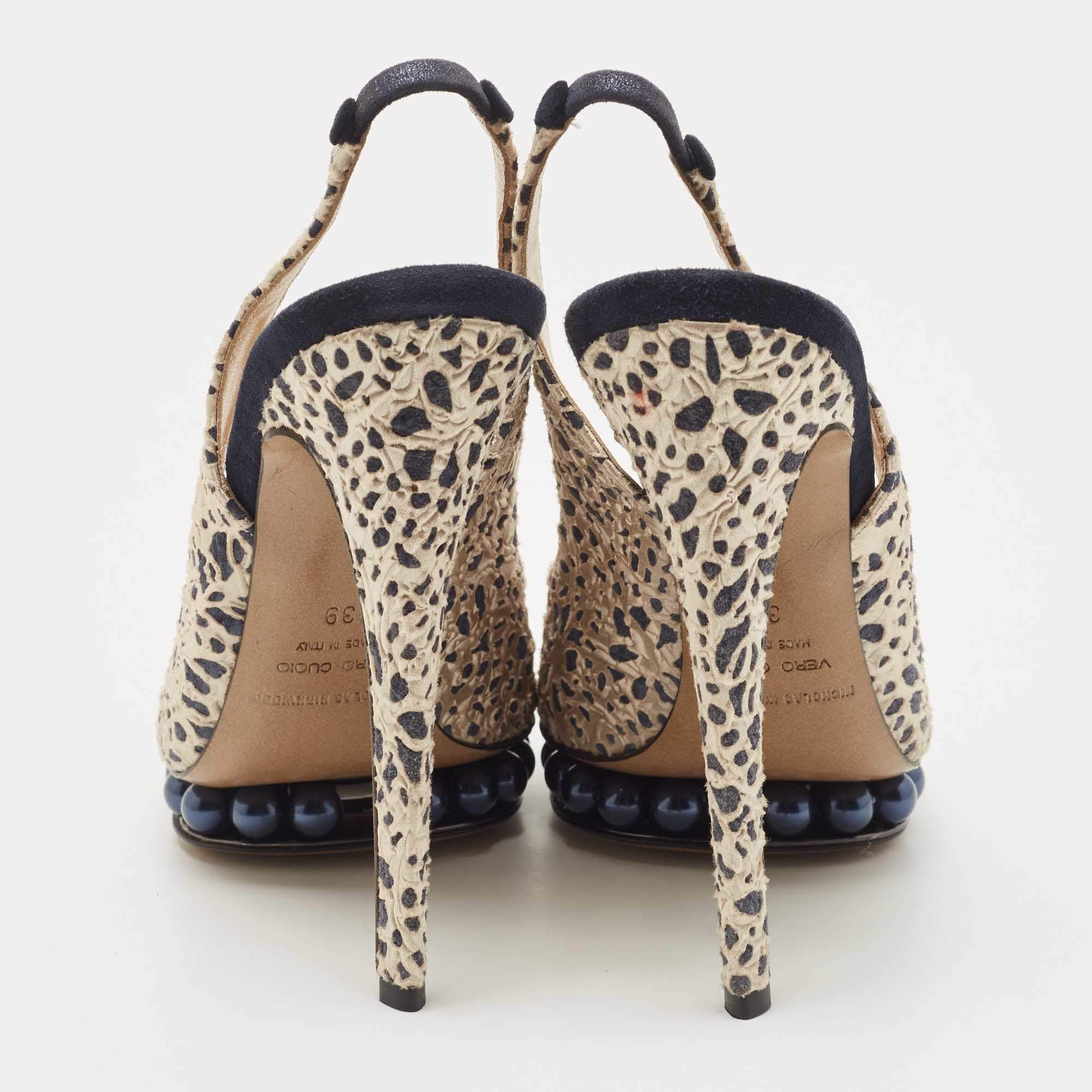 Pre Owned Nicholas Kirkwood Navy Blue/Cream Laser Cut Lace and Suede Pearl Platform Peep Toe Slingback Pumps Size 39