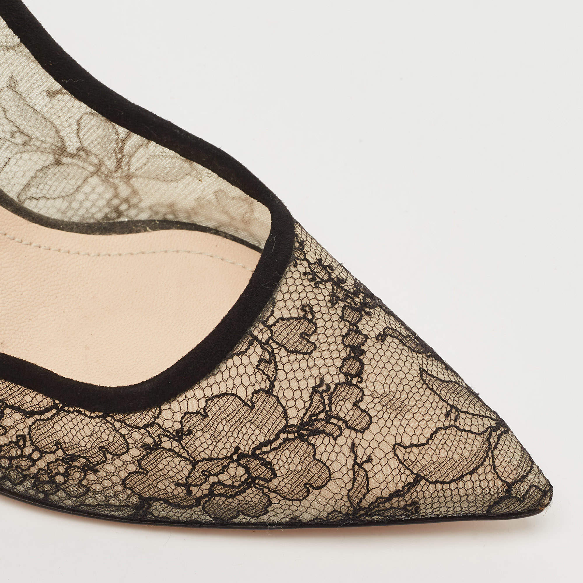 Pre Owned Nicholas Kirkwood Black/Beige Suede and Lace Pearl Embellished Pointed Toe Pumps Size 41
