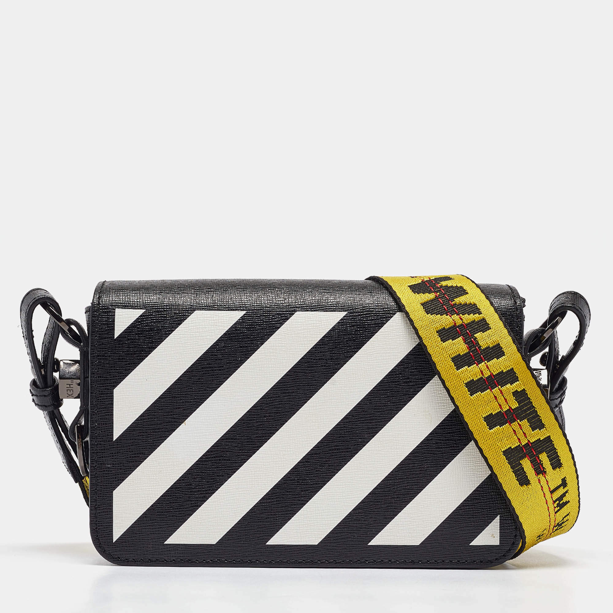 مملوكة مسبقًا Off-White Black/White Diagonal Print Leather Mini Binder Clip Crossbody Bag