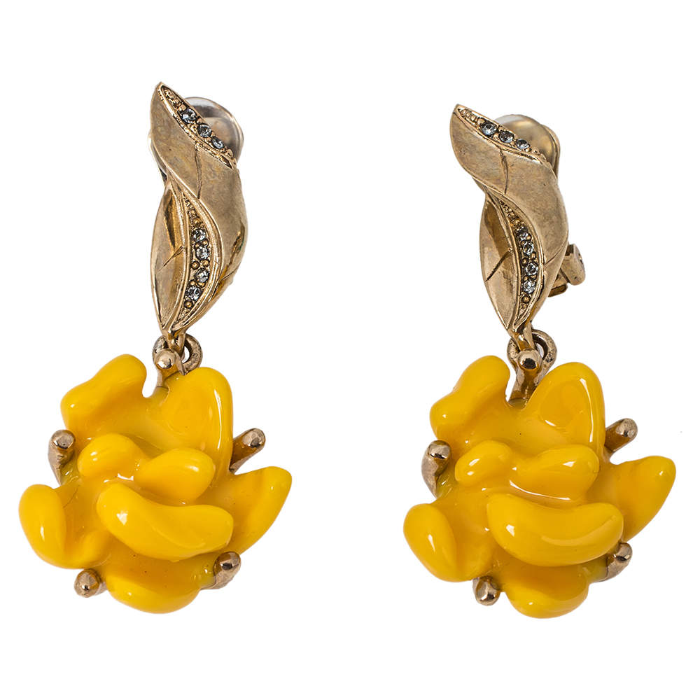 مملوكة مسبقًا Oscar de la Renta Yellow Marigold Drop Clip On Earrings