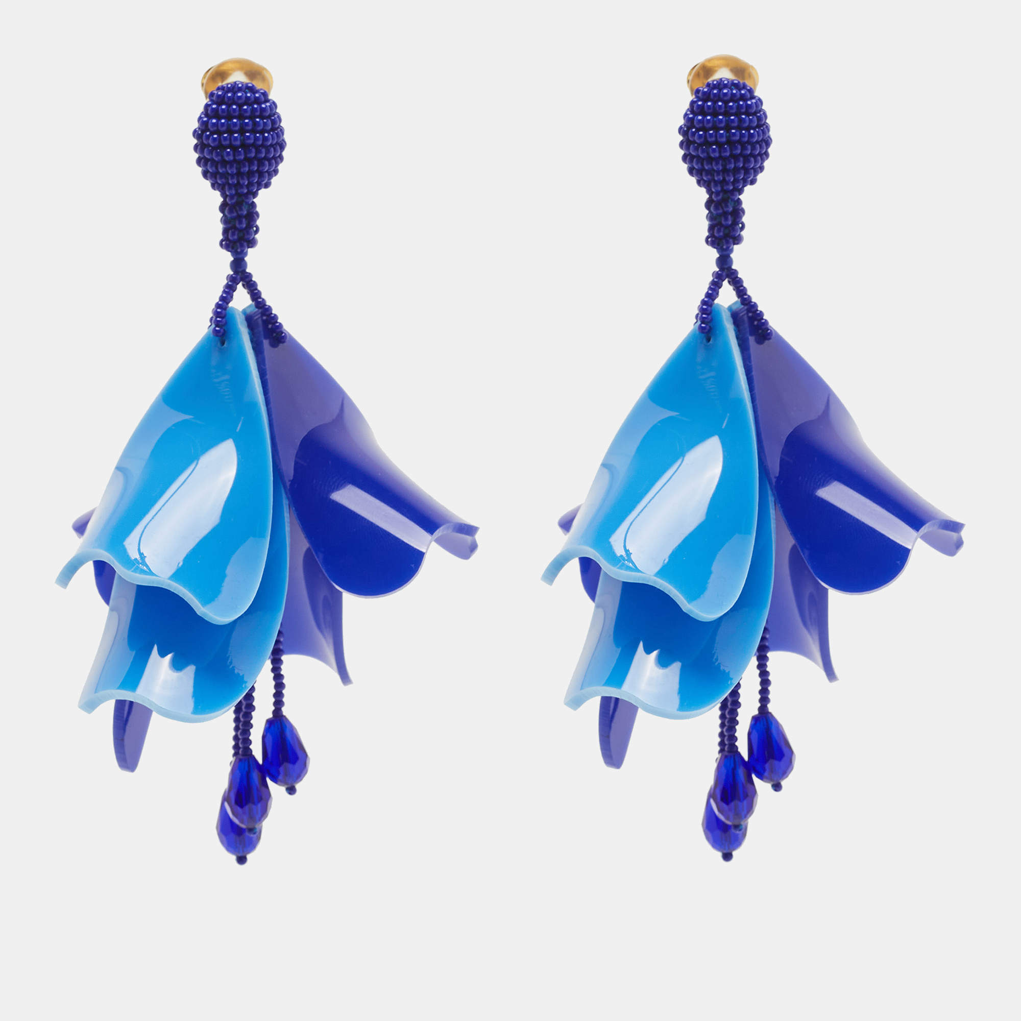 Pre Owned Oscar de la Renta Blue Plastic Bead Gold Tone Earrings