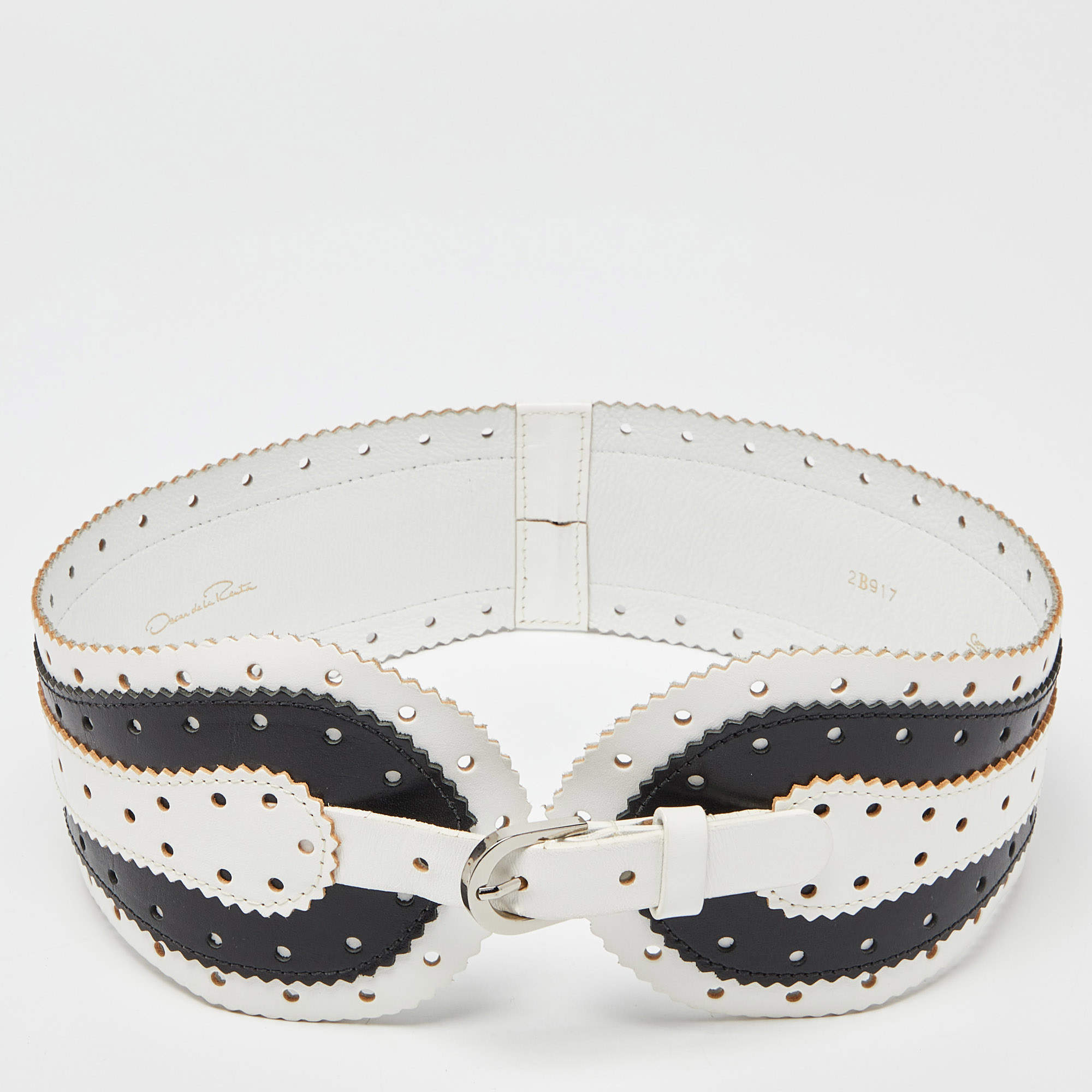 Pre Owned Oscar de la Renta White/Black Leather Waist Belt 75CM