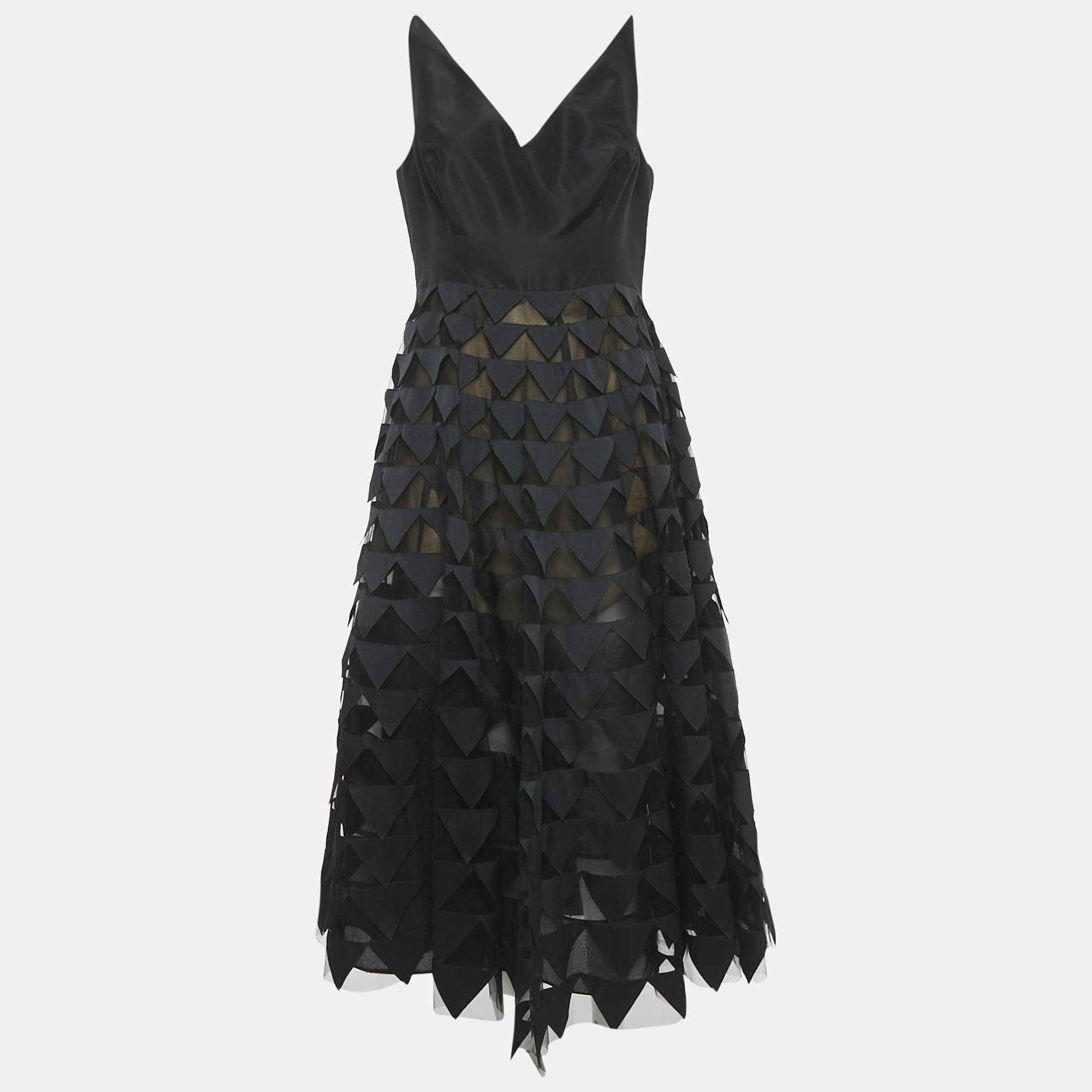 Pre Owned Oscar de la Renta Black Triangle Appliqué Tulle and Silk-Faille Gown L