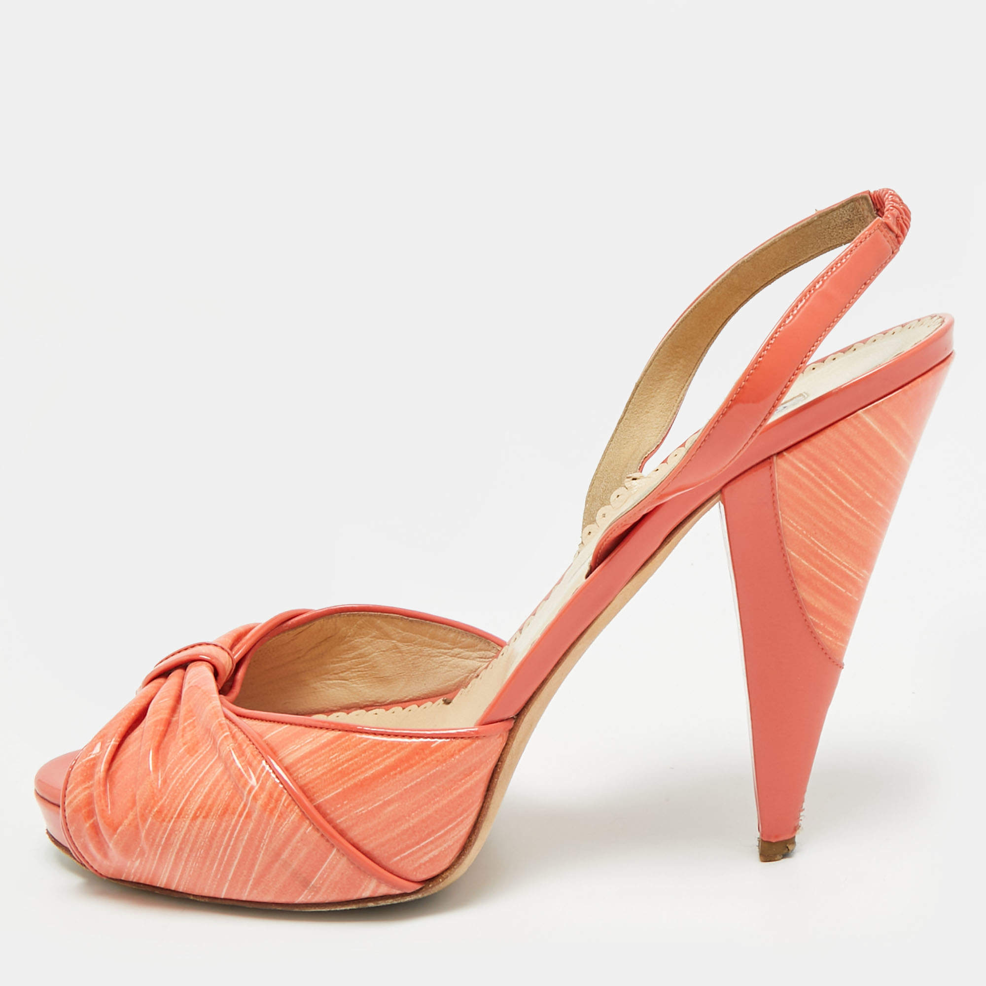Pre Owned Oscar de la Renta Size 40 Orange Patent Leather Slingback Sandals