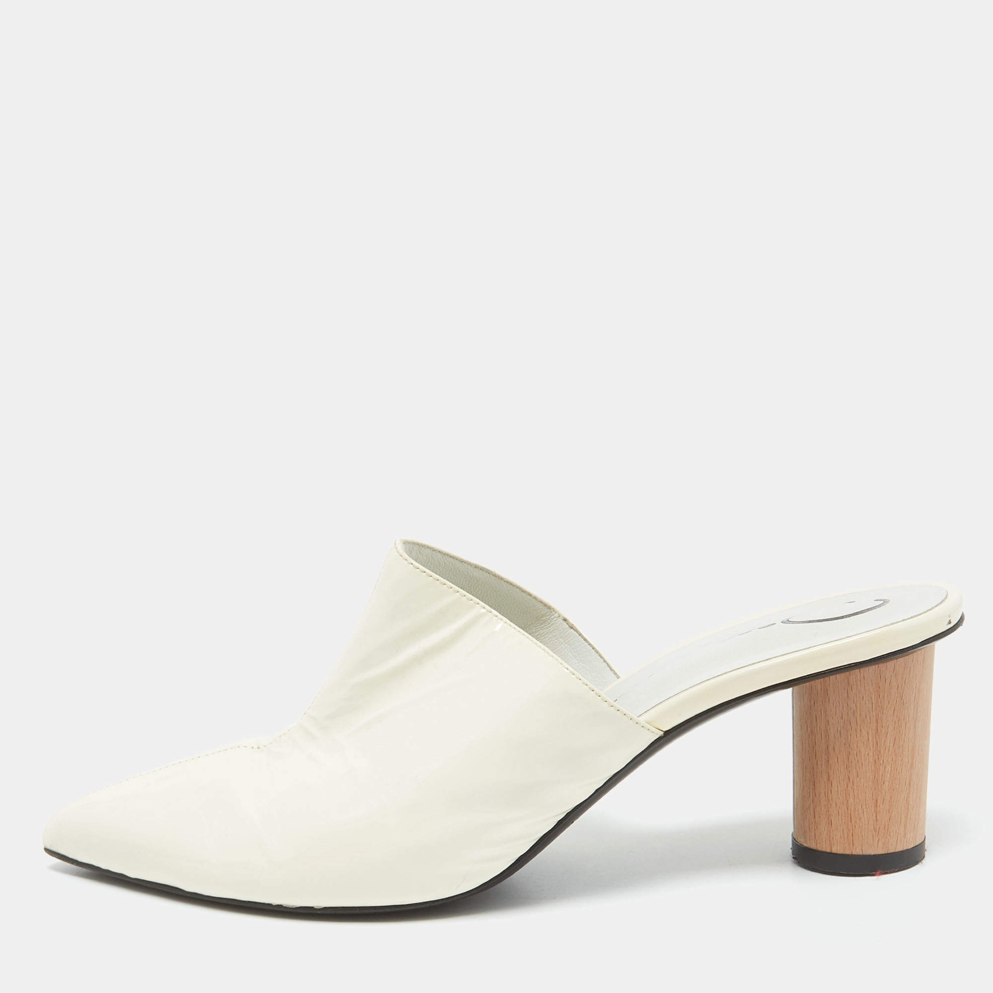 Pre Owned Oscar de la Renta Off White Patent Leather Pointed Toe Mules Size 40