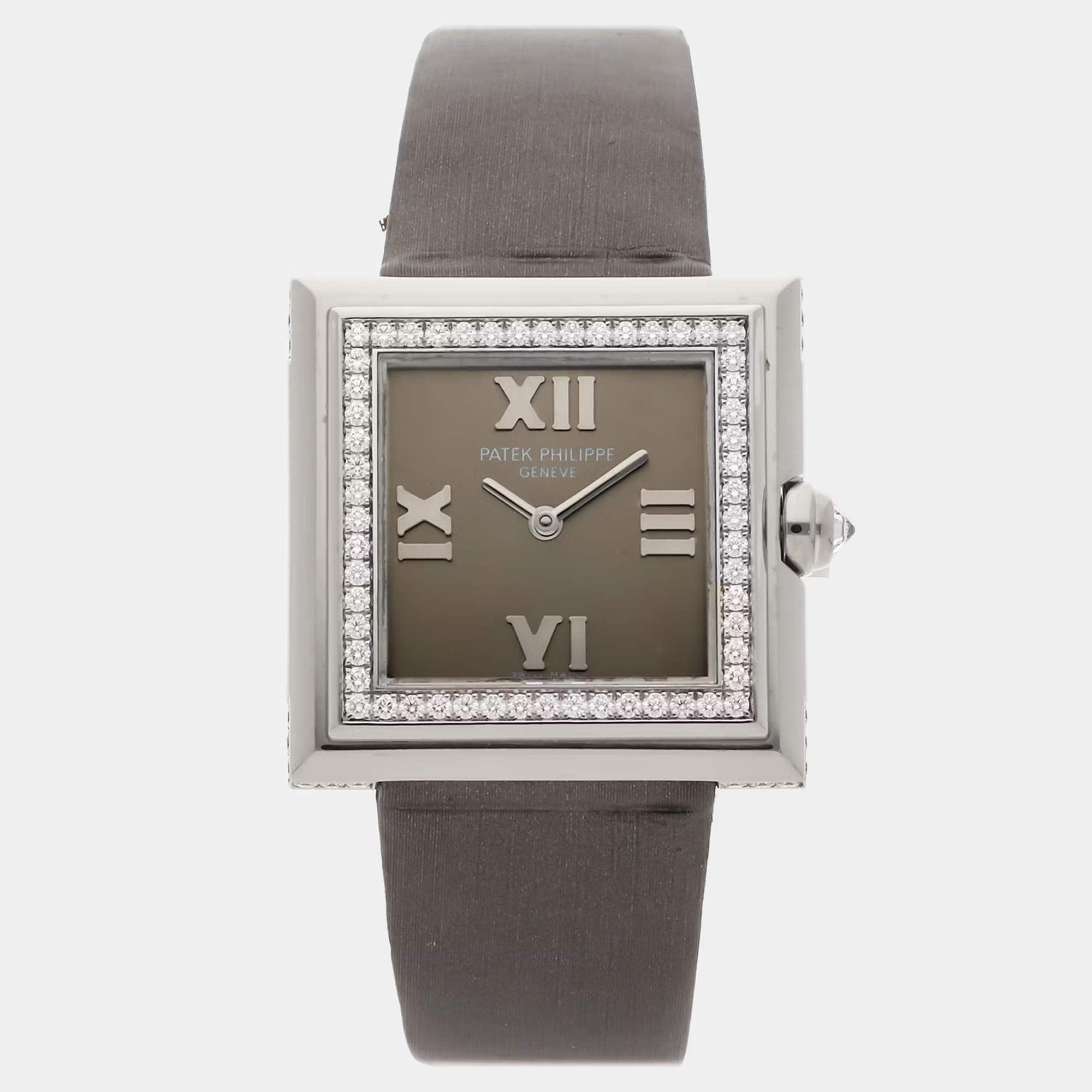 مملوكة مسبقًا Pre-Owned Patek Philippe Gondolo 4868G-001 Quartz 28 mmx28 mm