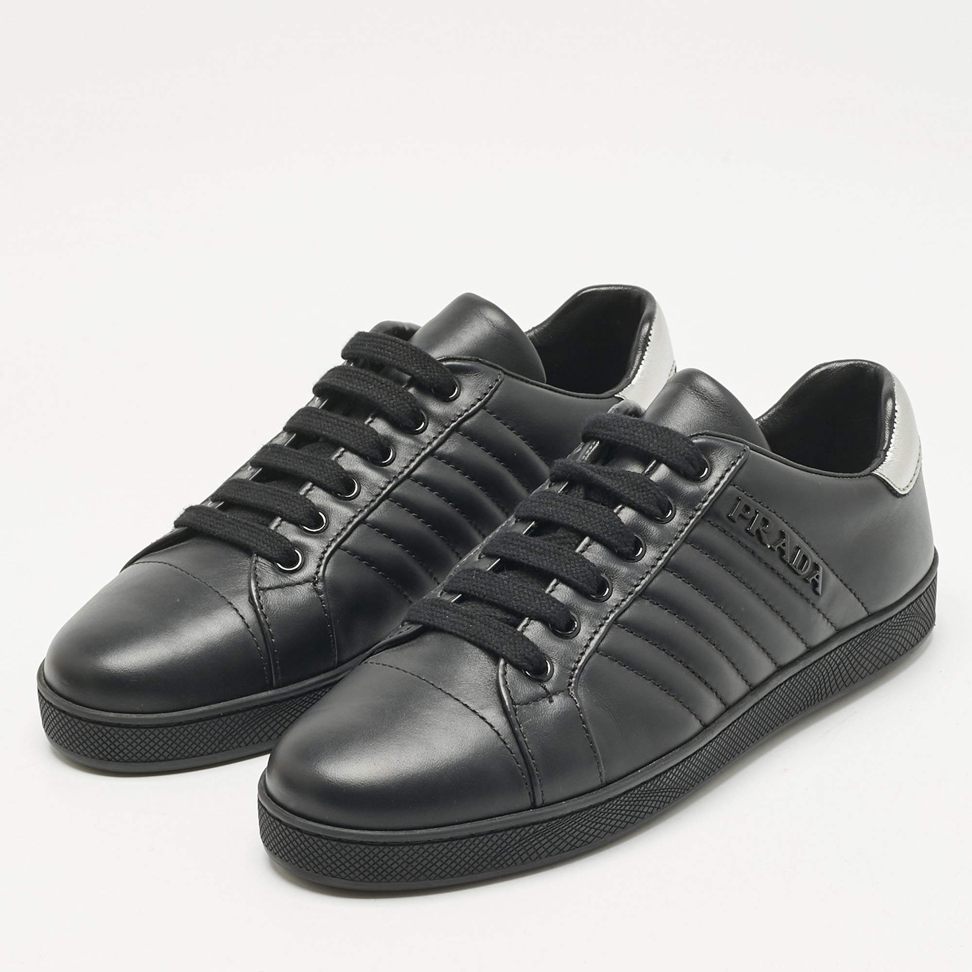 PRADA｜SNEAKERS (1E921N 035 D7C F0002) Prada Sneakers In Black - 33% Off | Editorialist