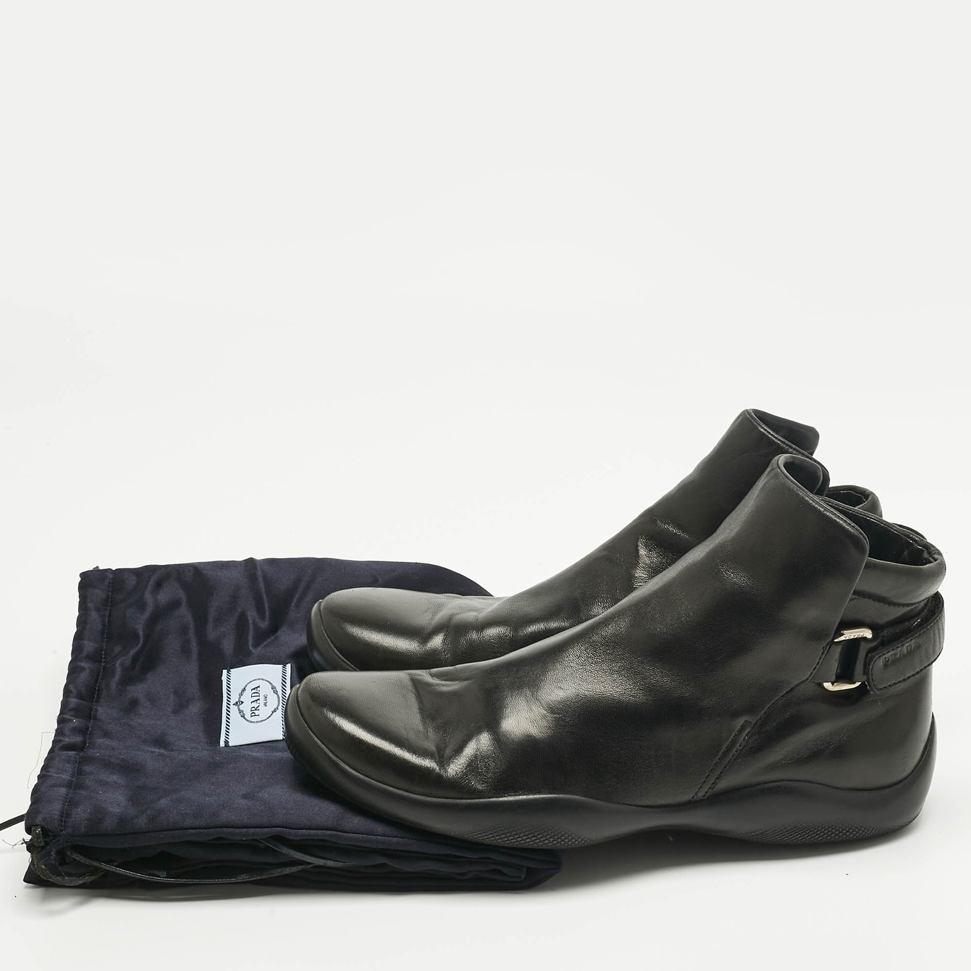 Prada Sport Black/Navy Blue Patent Leather And Nylon Low Top