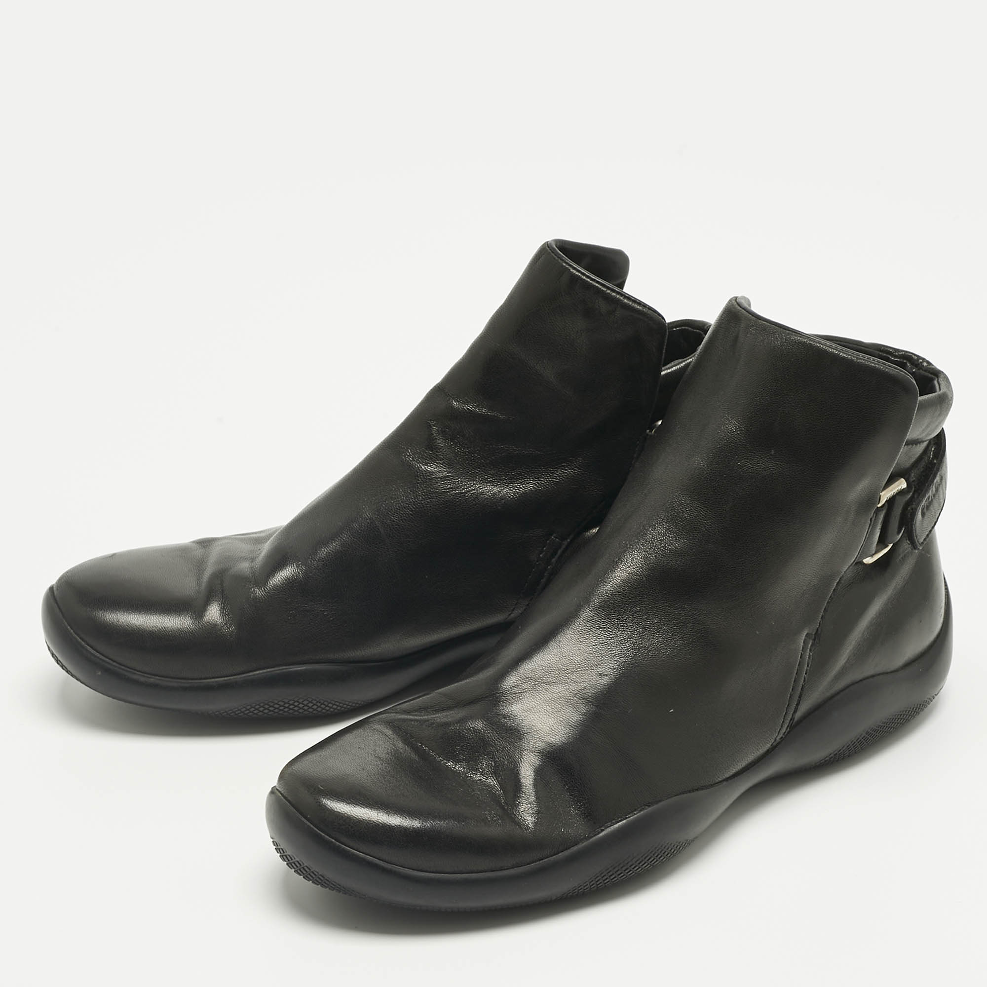 Prada Sport Black/Navy Blue Patent Leather And Nylon Low Top