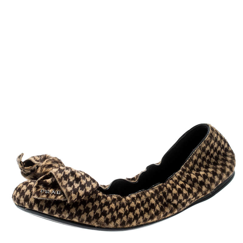 Pre Owned Prada Two Tone Pony Hair Bow Logo Scrunch Ballet Flats Size 37