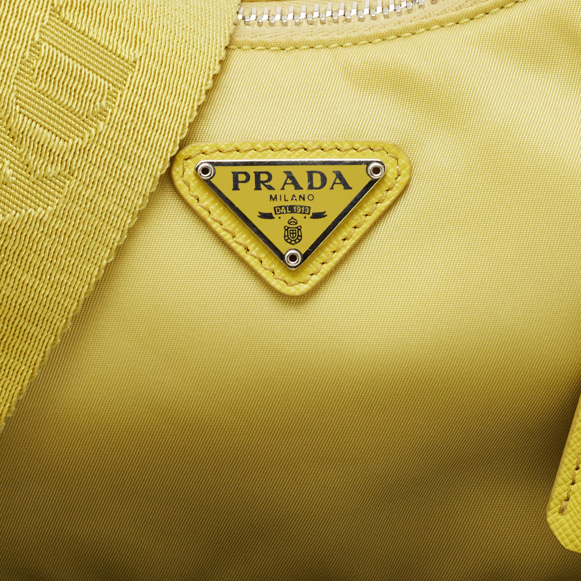 Pre Owned Prada Yellow Nylon and Saffiano Leather Re-Edition 2005 Shoulder Bag