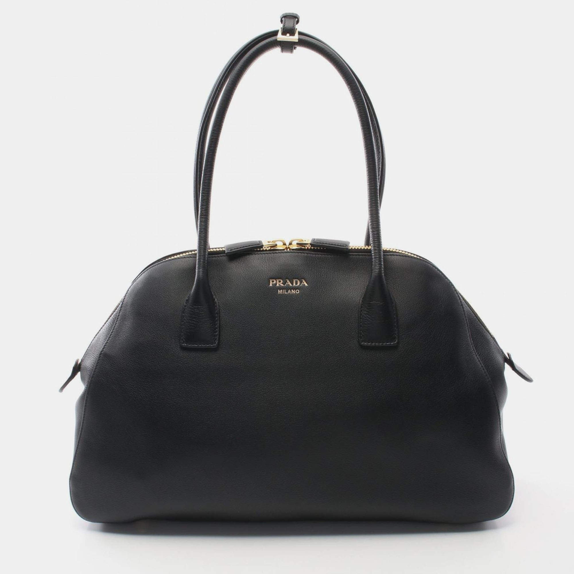مملوكة مسبقًا Prada Soft Grain Black Leather Tote Bag