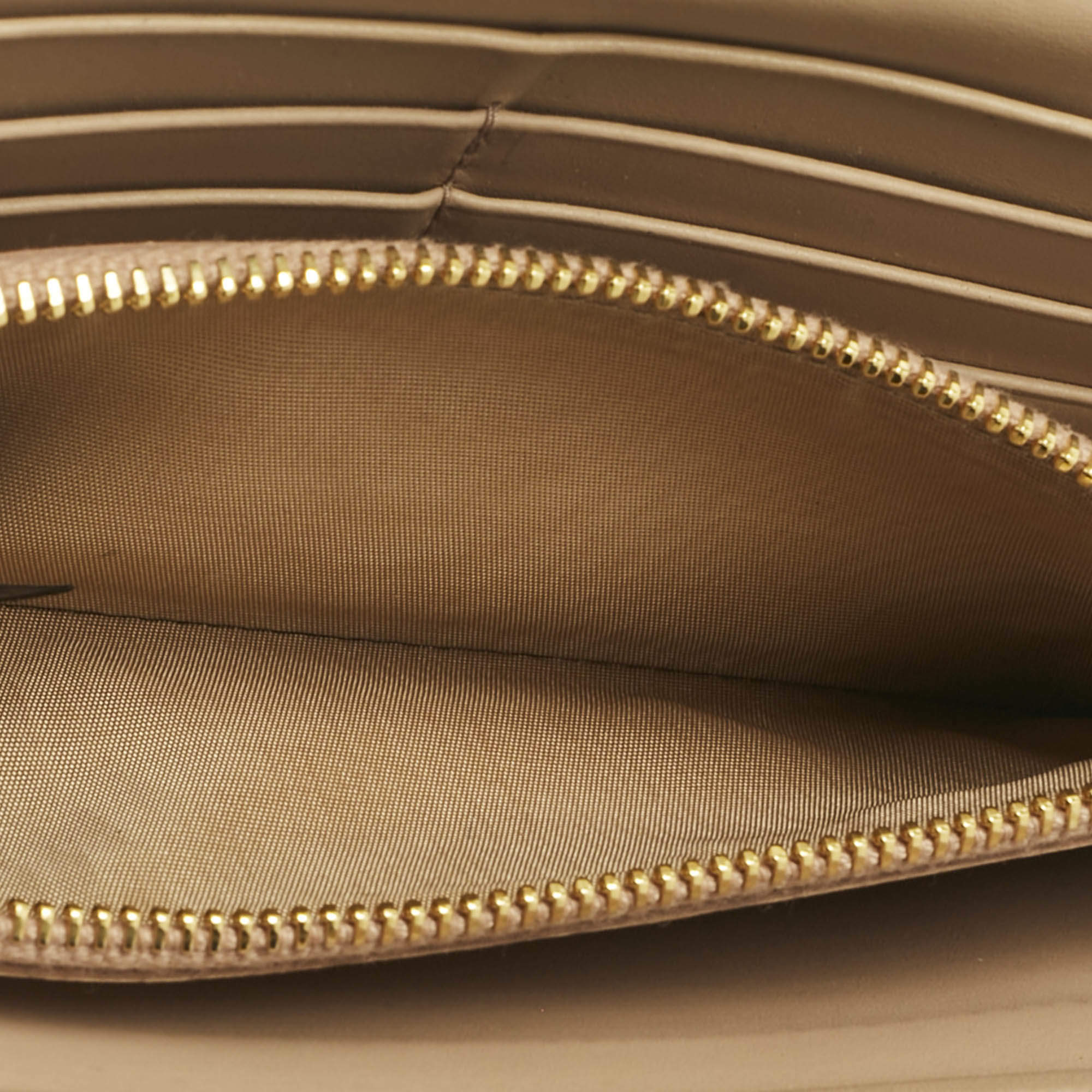 Pre Owned Prada Cream Python Logo Flap Continental Wallet