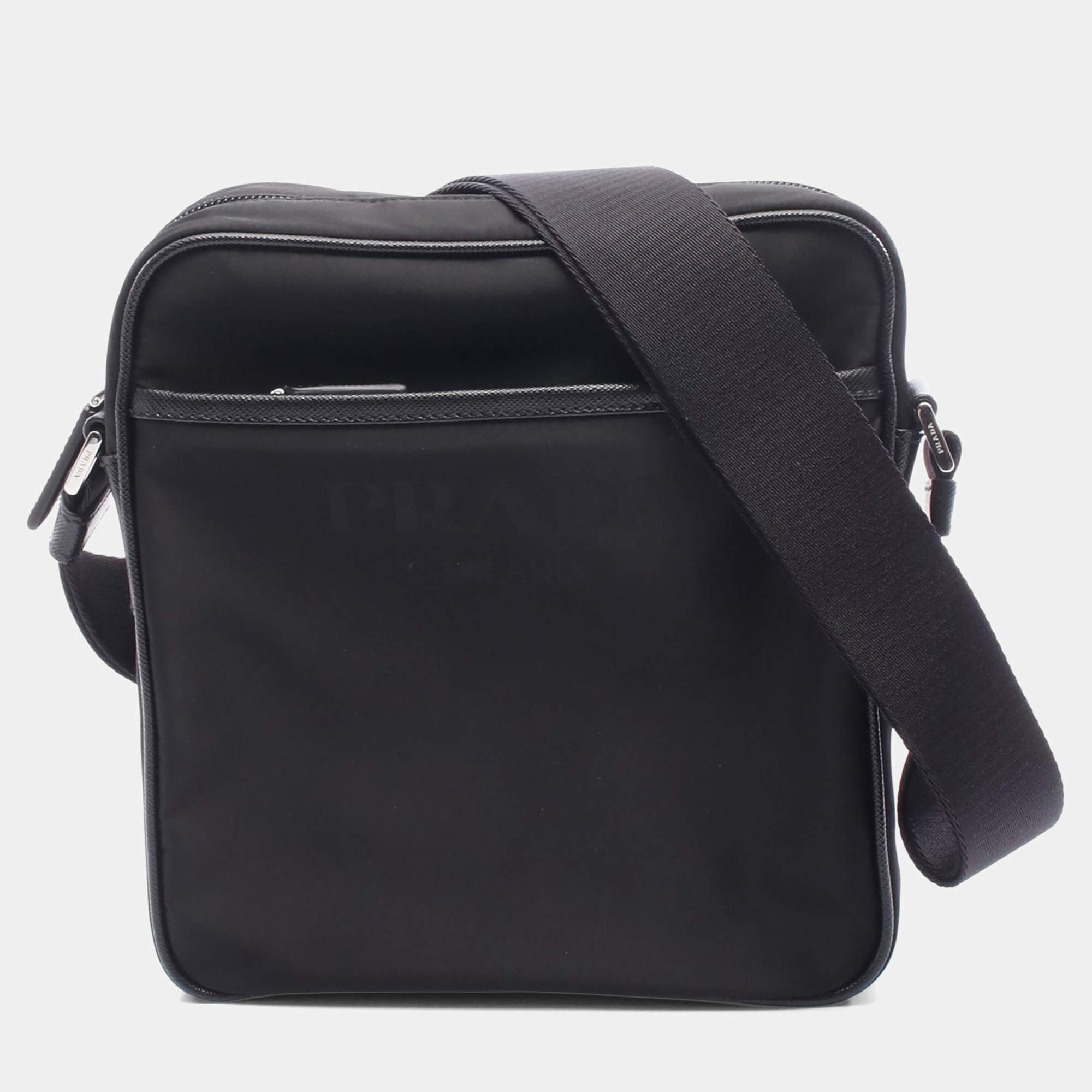 مملوكة مسبقًا Prada Black Nylon Leather Crossbody Bag