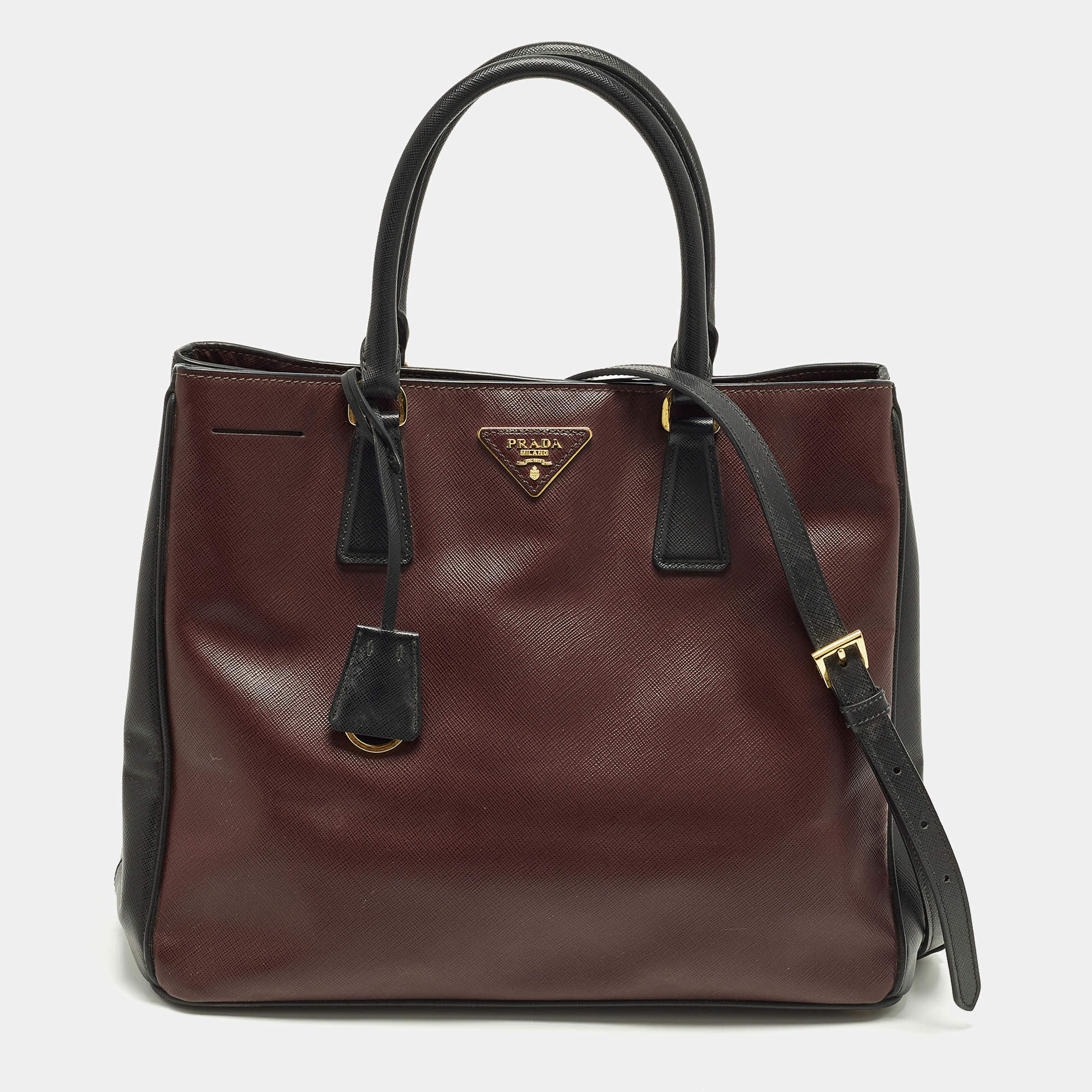 مملوكة مسبقًا Prada Gardener's Medium Burgundy/Black Saffiano Leather Tote