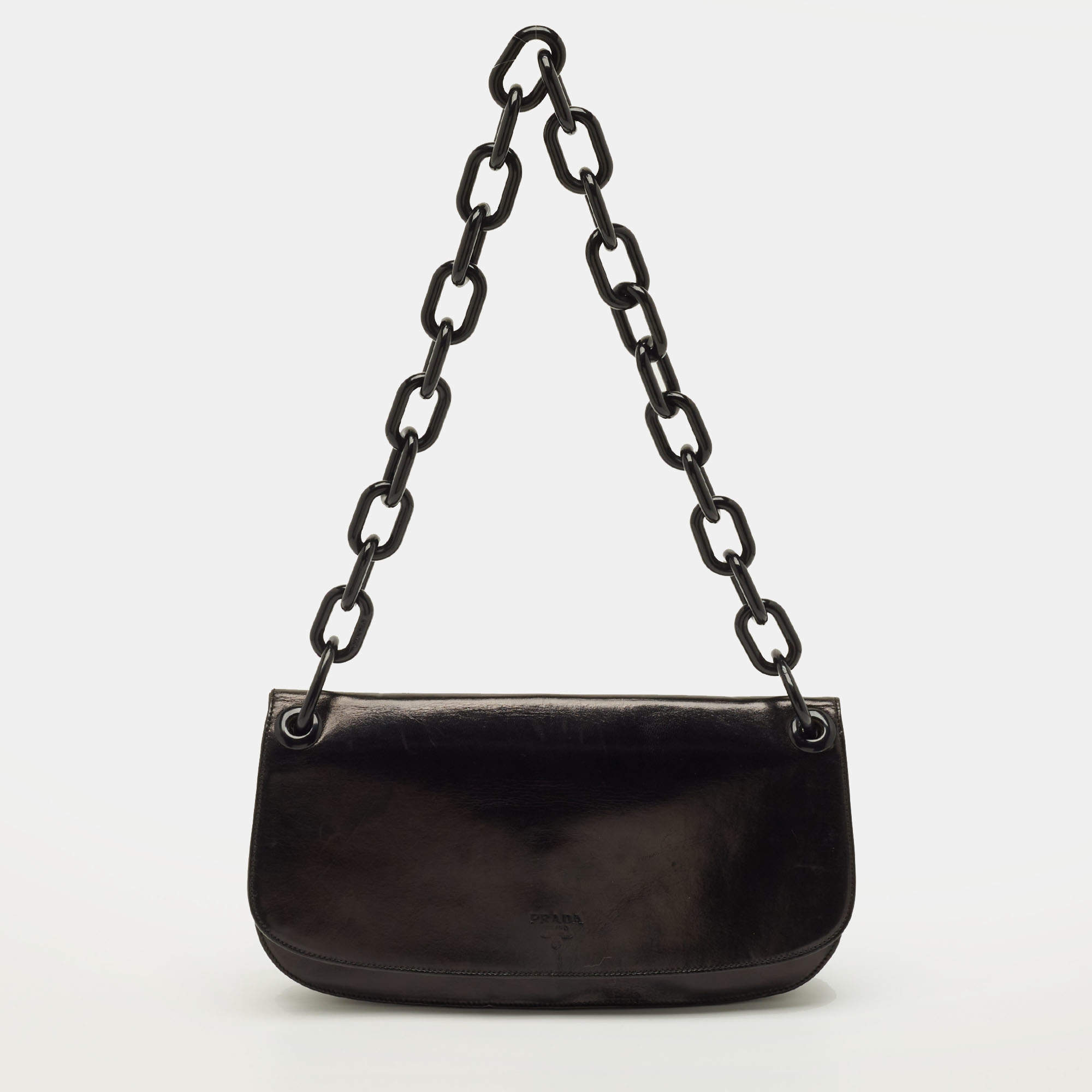 مملوكة مسبقًا Prada Swing Black Glossy Leather Shoulder Bag