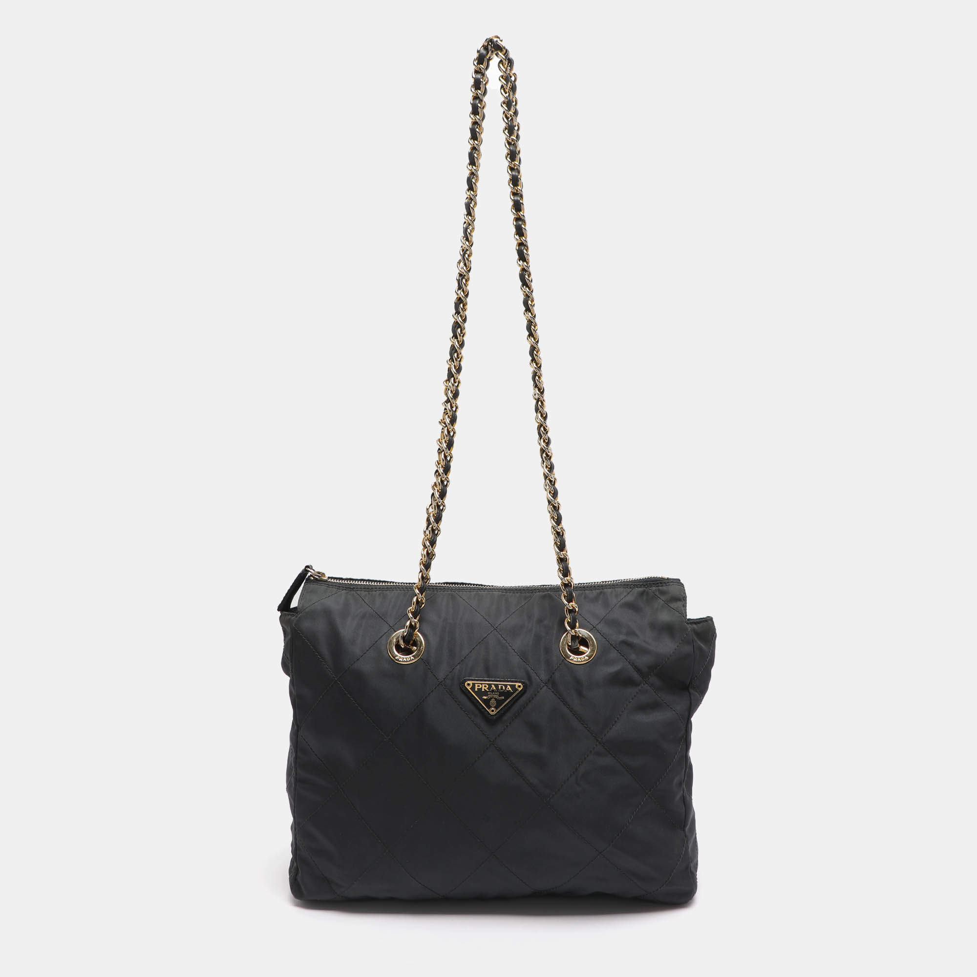 مملوكة مسبقًا Prada Dark Grey Quilted Nylon Shoulder Bag