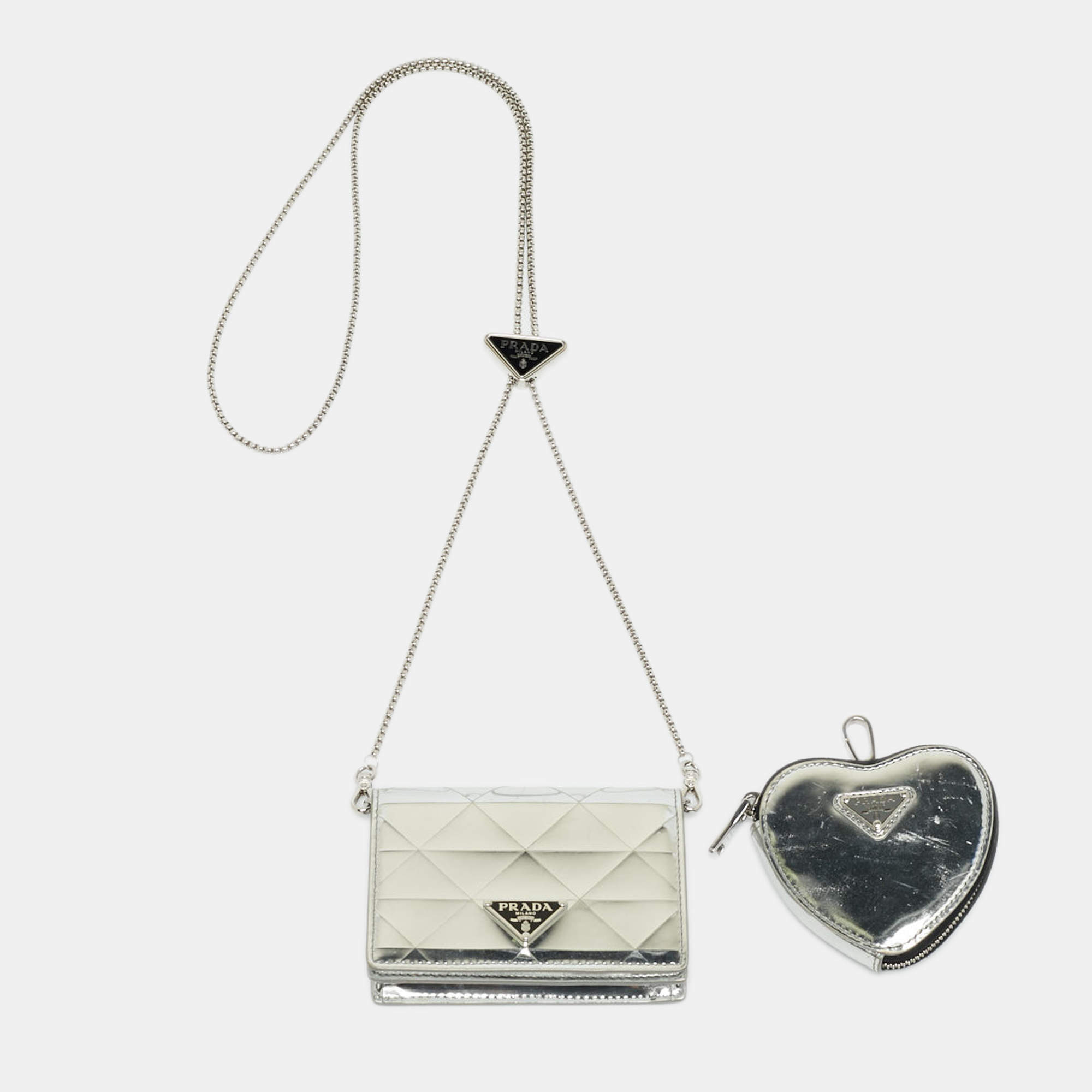 مملوكة مسبقًا Prada Silver Spazzolato Triangle Leather Chain Clutch