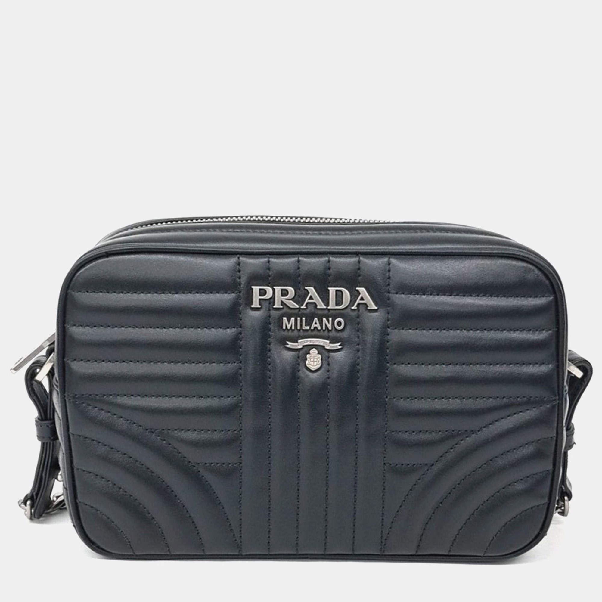 Pre Owned {"name_ar": "حقيبة كروس برادا دايغرام جلد عجل ناعم متعدد الألوان"}