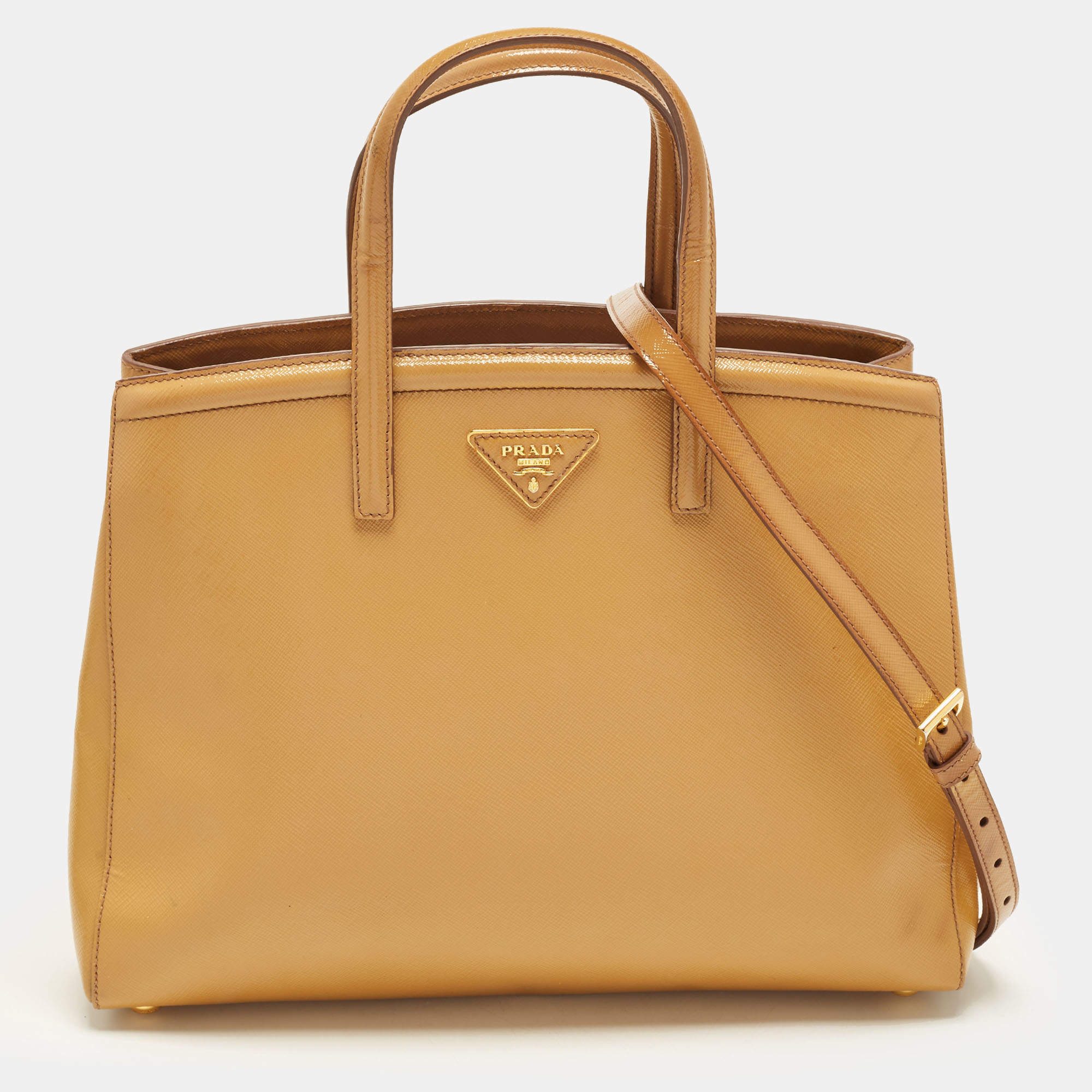 مملوكة مسبقًا Prada Parabole Tan Saffiano Vernice Leather Tote