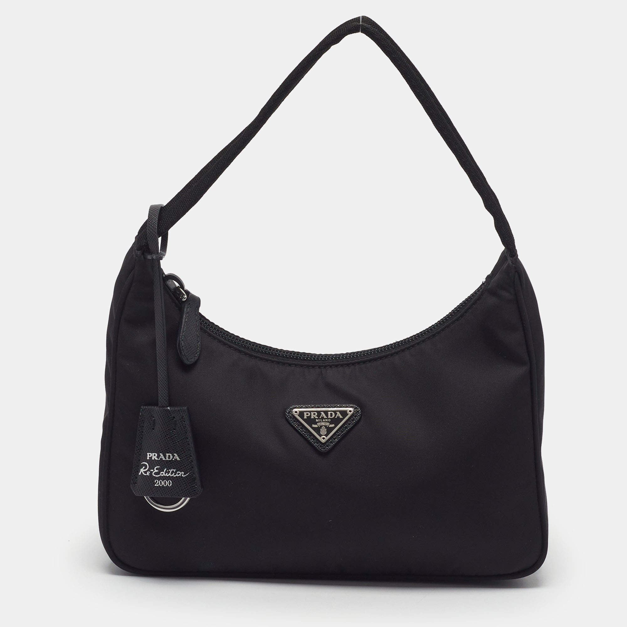Pre Owned Prada Re-Edition 2000 Black Nylon Shoulder Bag