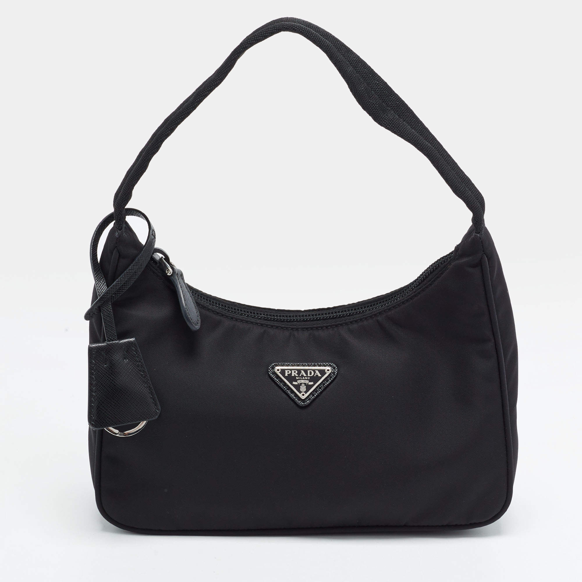 Pre Owned Prada Re-Edition 2000 Black Nylon Shoulder Bag