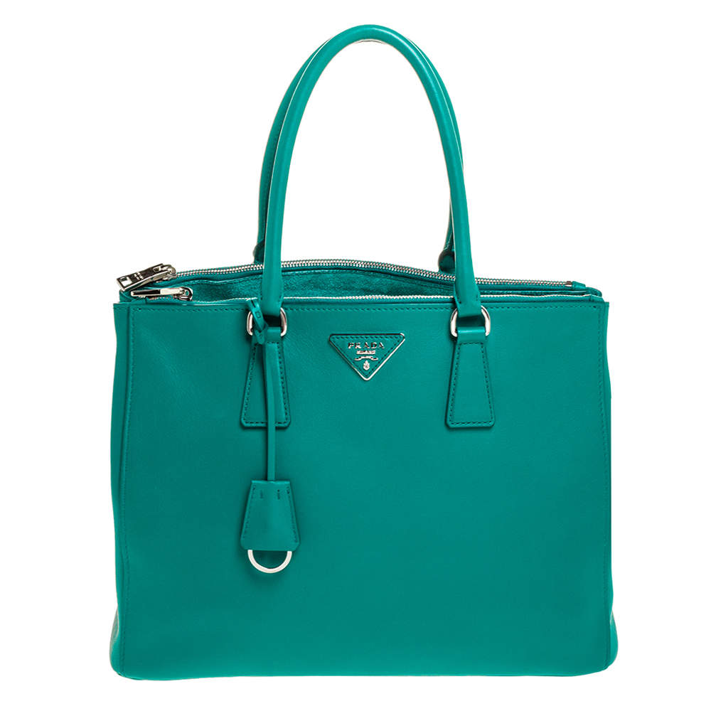 Pre Owned Prada Green Soft Leather Medium Double Zip Tote