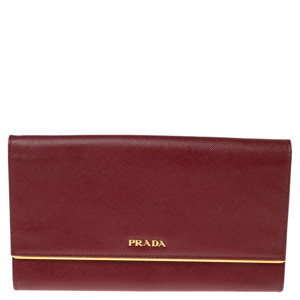 Pre Owned Prada Red Saffiano Lux Leather Metal Bar Flap Continental Wallet