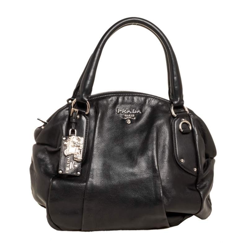 Pre Owned Prada Black Vitello Daino Leather Zip Hobo