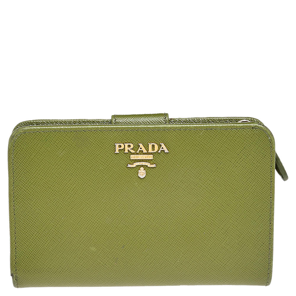 Pre Owned Prada Green Saffiano Leather Compact Wallet
