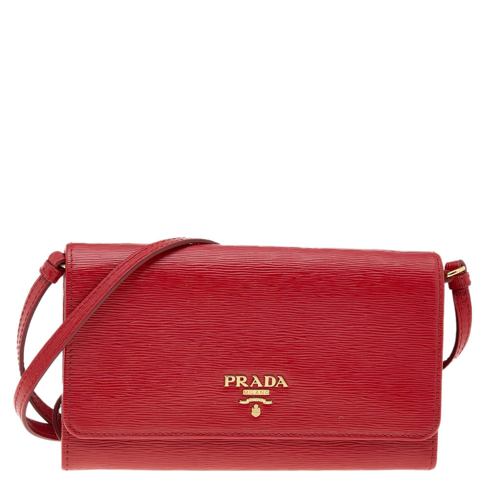 Pre Owned Prada Red Vitello Move Leather Wallet On Strap